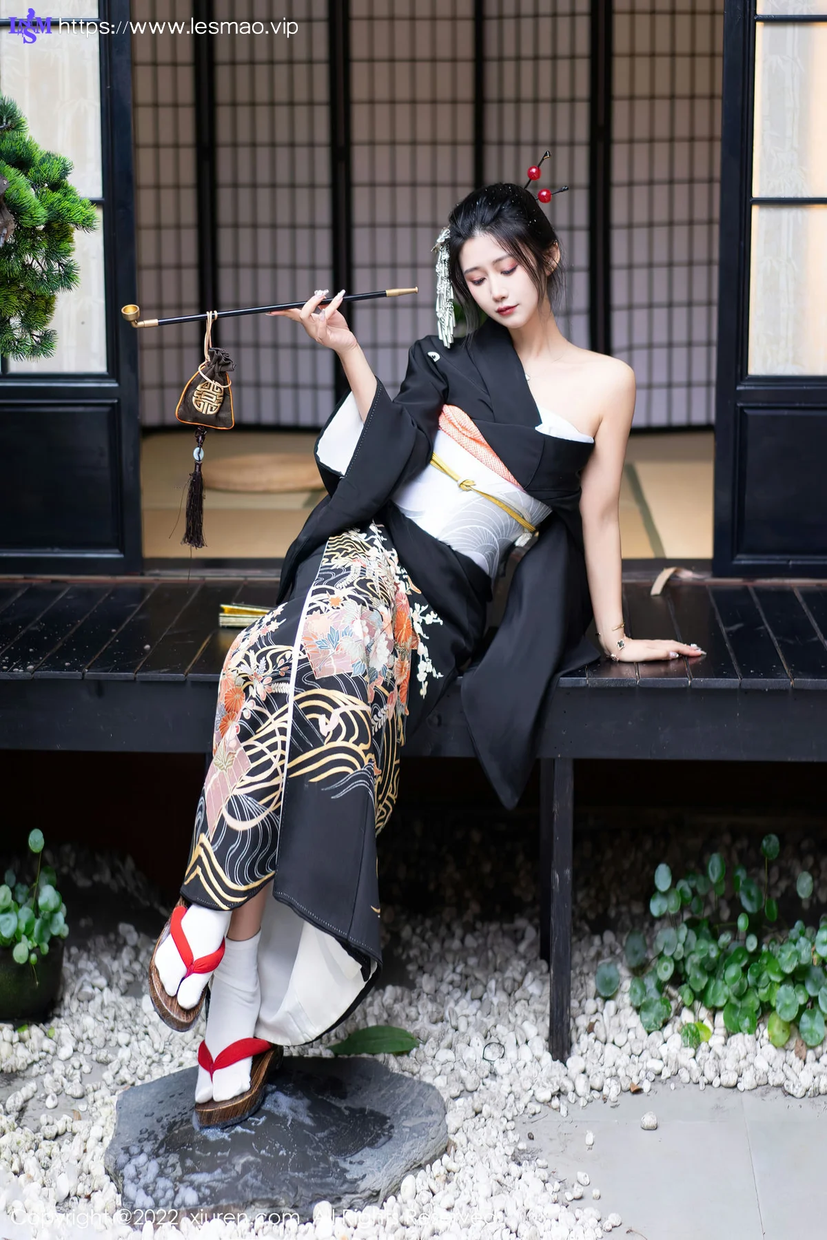 XiuRen 秀人 No.5932 laura阿姣 深色日式和服性感写真 - 21
