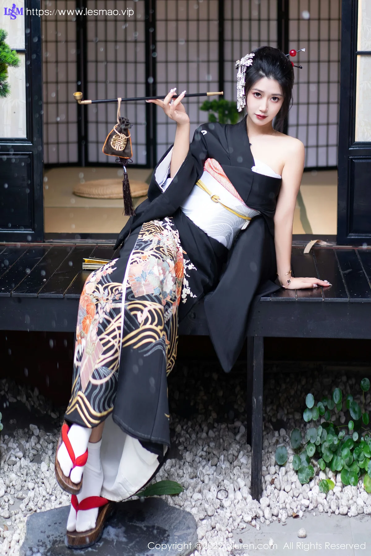 XiuRen 秀人 No.5932 laura阿姣 深色日式和服性感写真 - 22