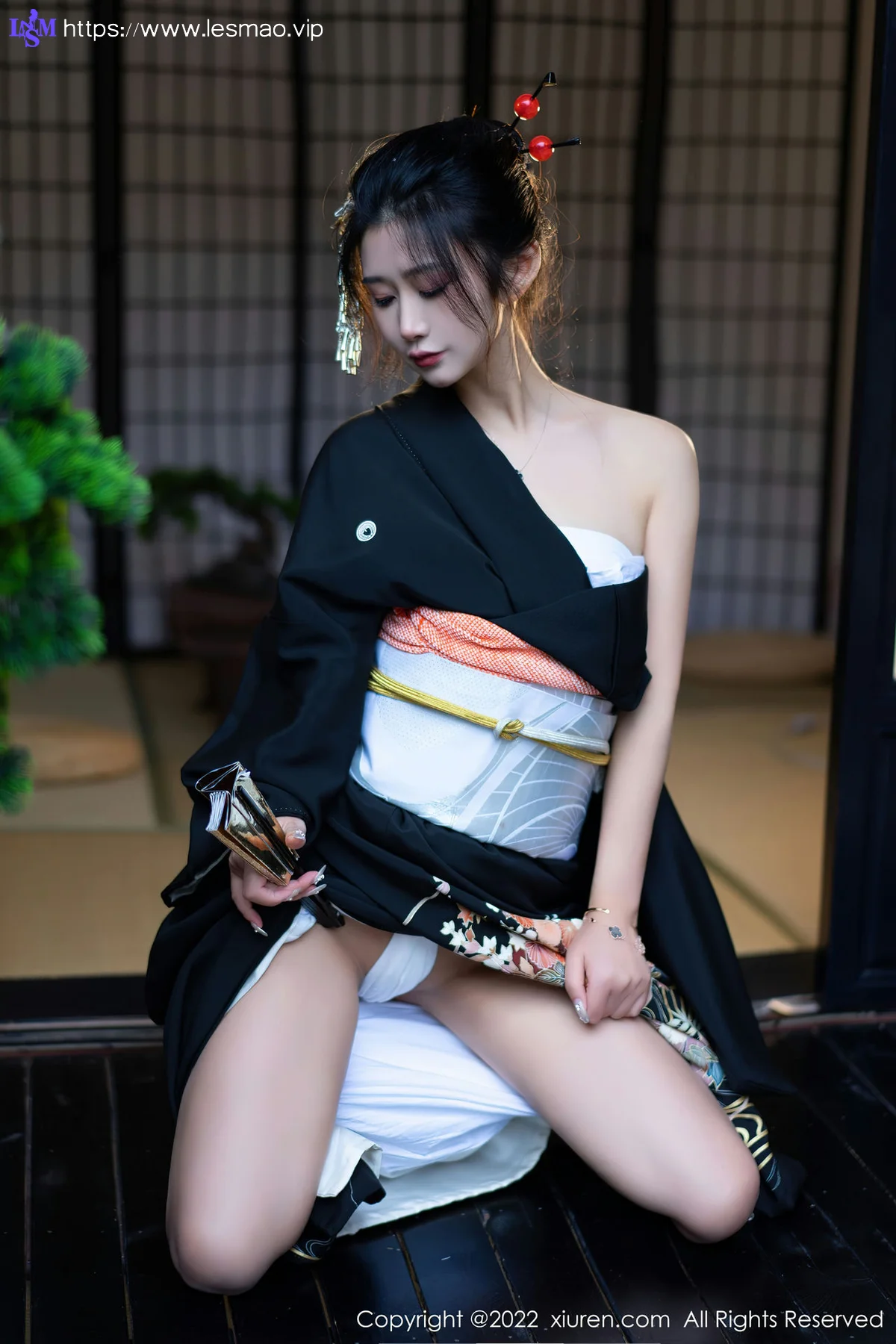 XiuRen 秀人 No.5932 laura阿姣 深色日式和服性感写真 - 32