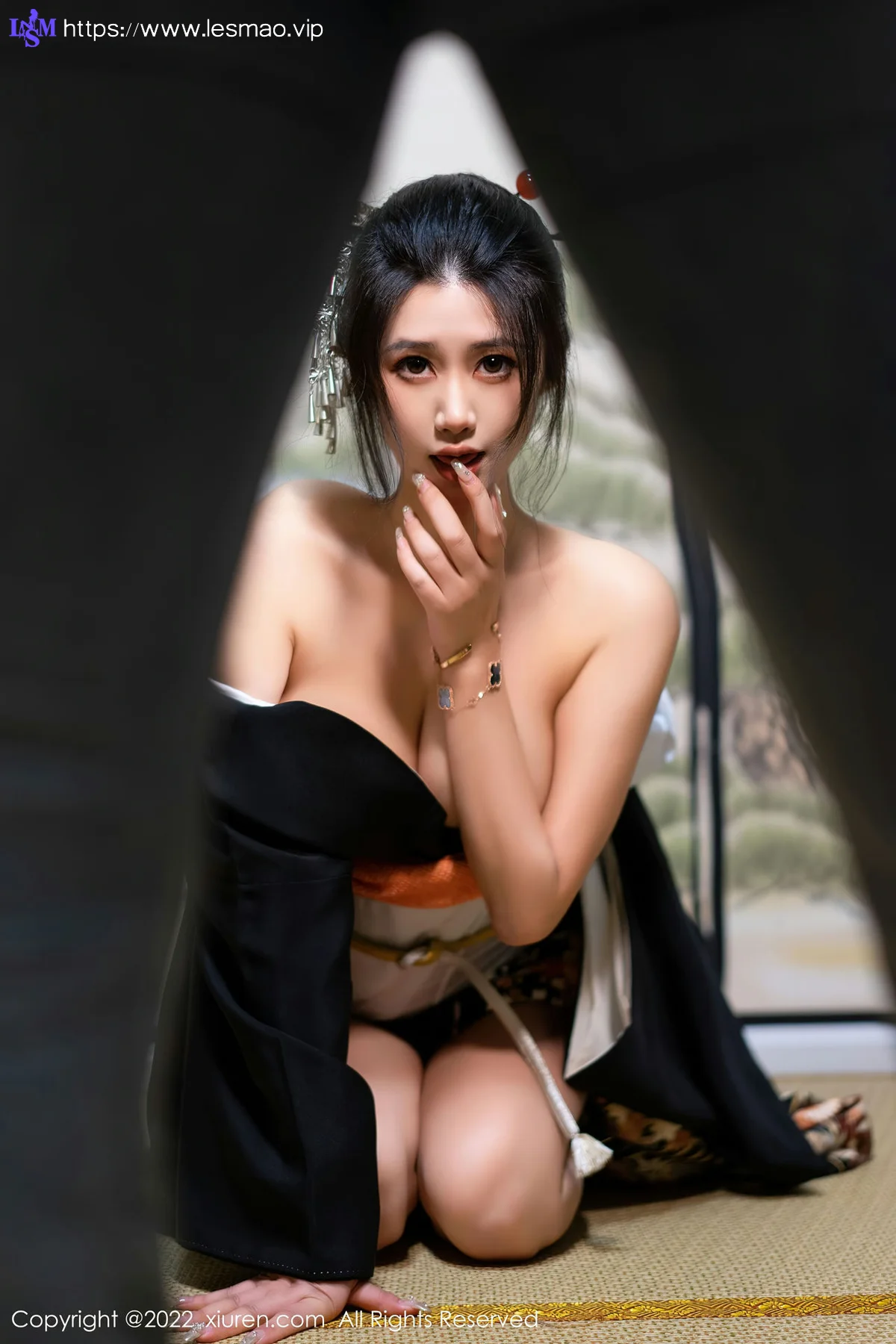 XiuRen 秀人 No.5932 laura阿姣 深色日式和服性感写真 - 50