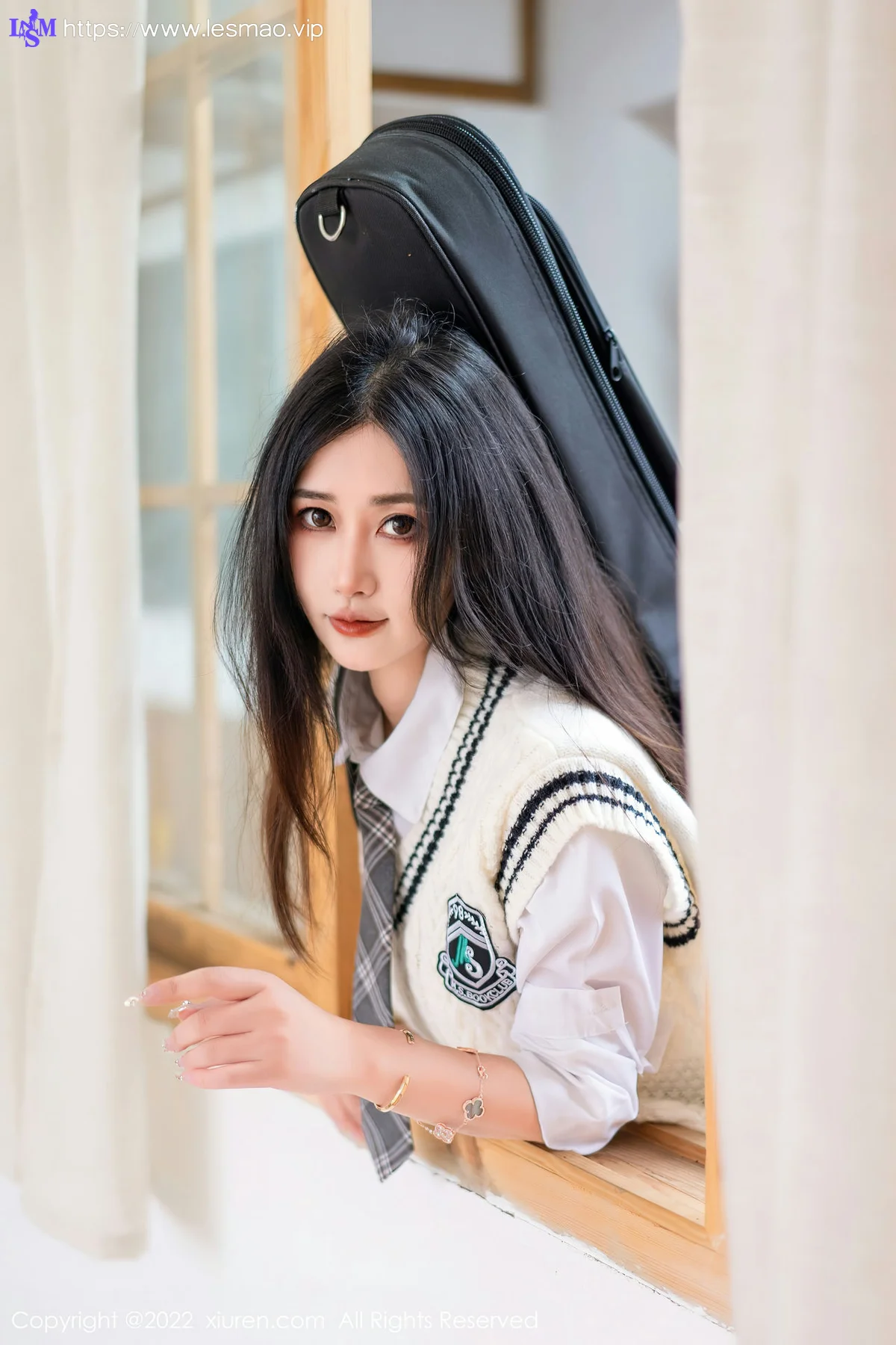 XiuRen 秀人 No.5970 laura阿姣 性感学妹制服性感写真 - 14