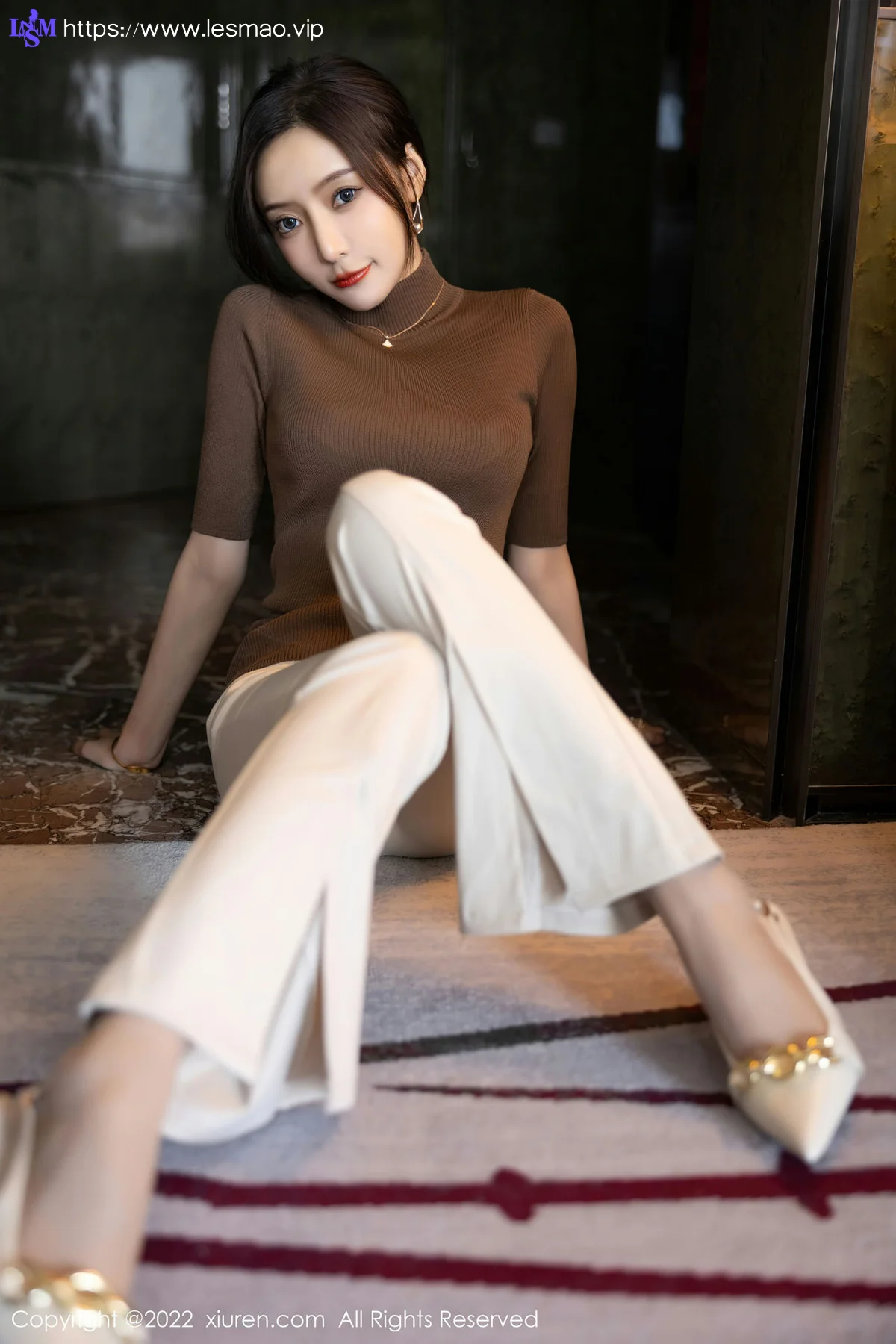 XiuRen 秀人 No.5978 王馨瑶yanni 诱人原色丝袜性感写真 - 19