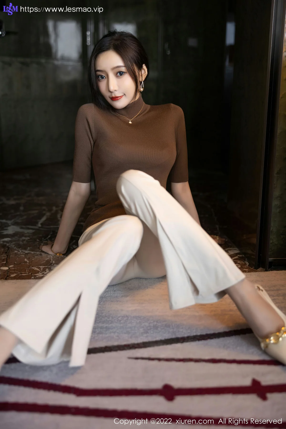 XiuRen 秀人 No.5978 王馨瑶yanni 诱人原色丝袜性感写真 - 20