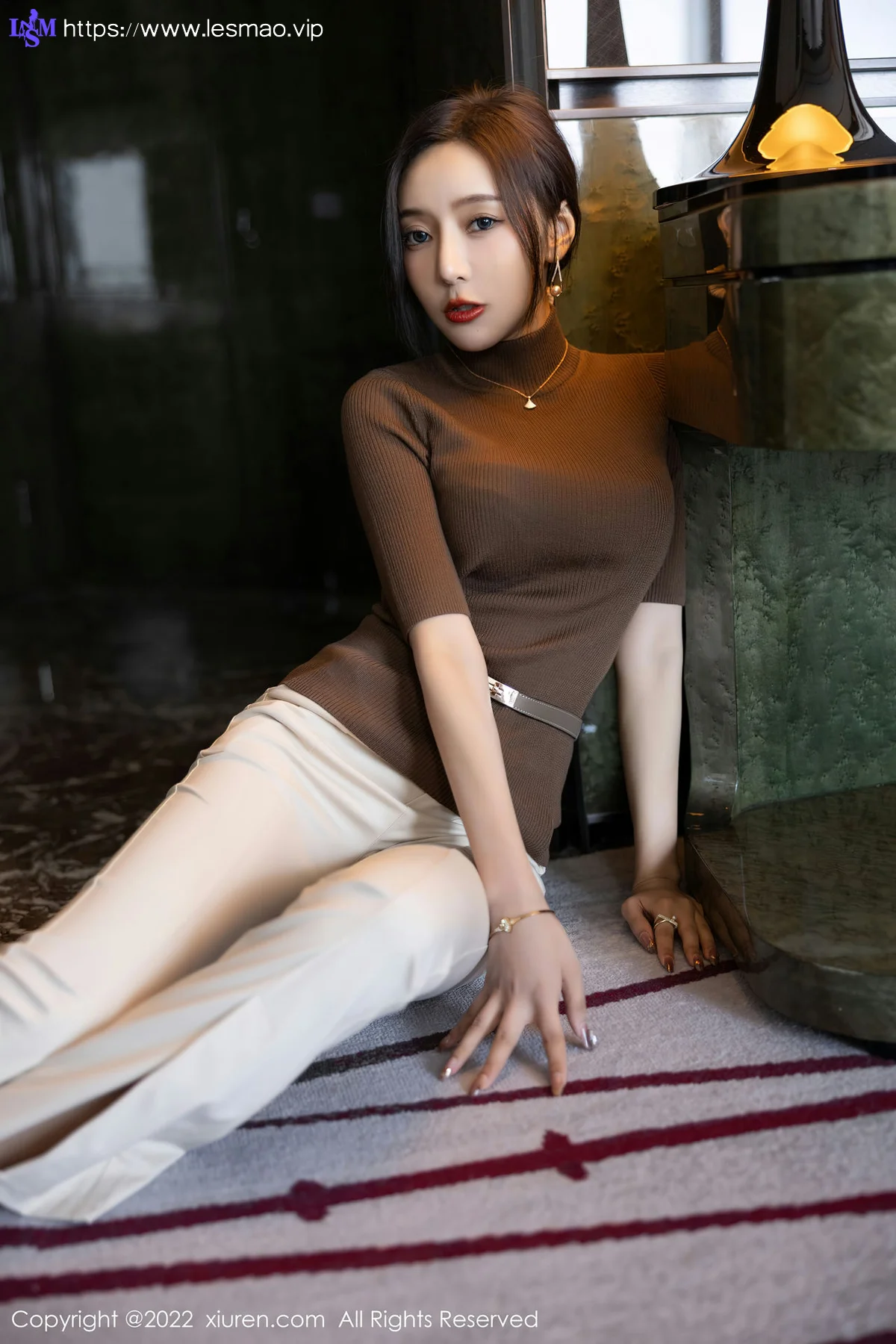 XiuRen 秀人 No.5978 王馨瑶yanni 诱人原色丝袜性感写真 - 22