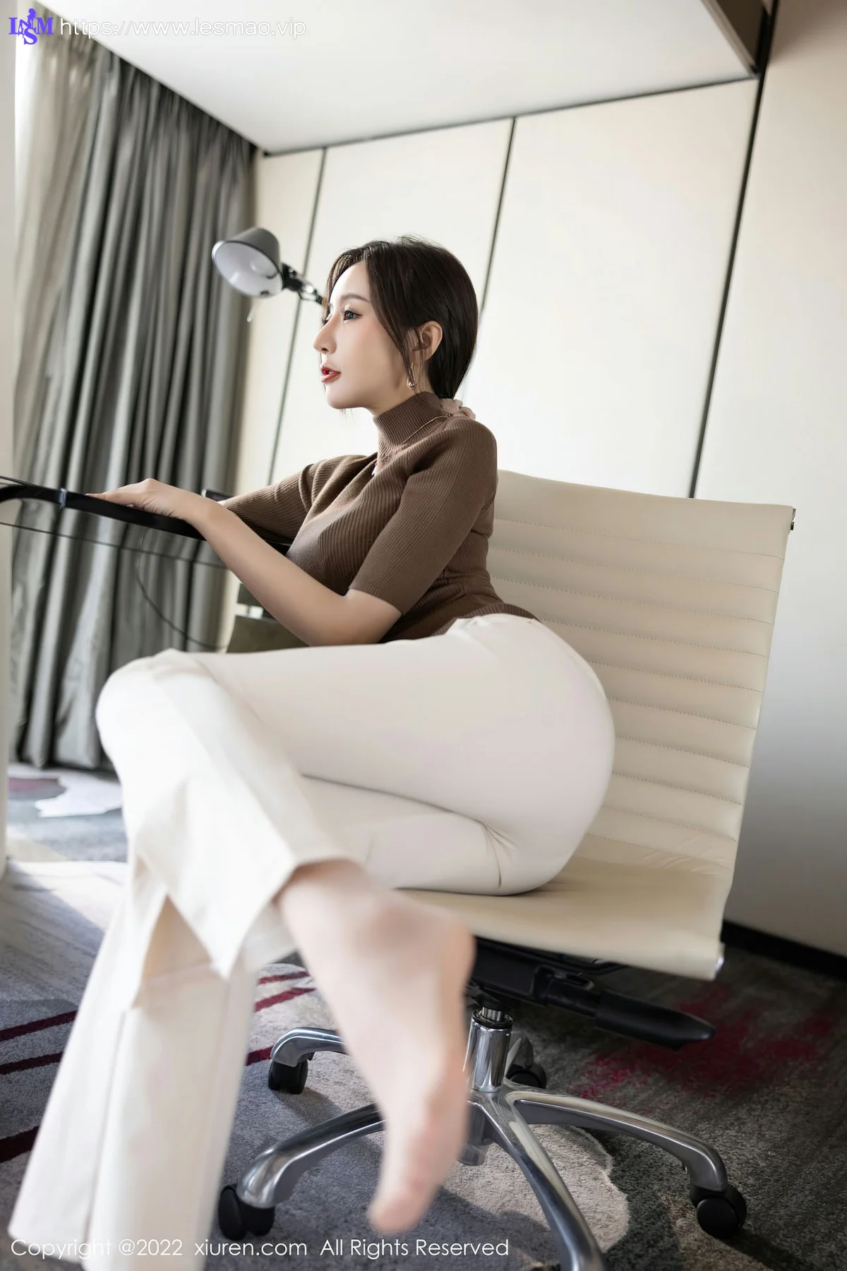 XiuRen 秀人 No.5978 王馨瑶yanni 诱人原色丝袜性感写真 - 41