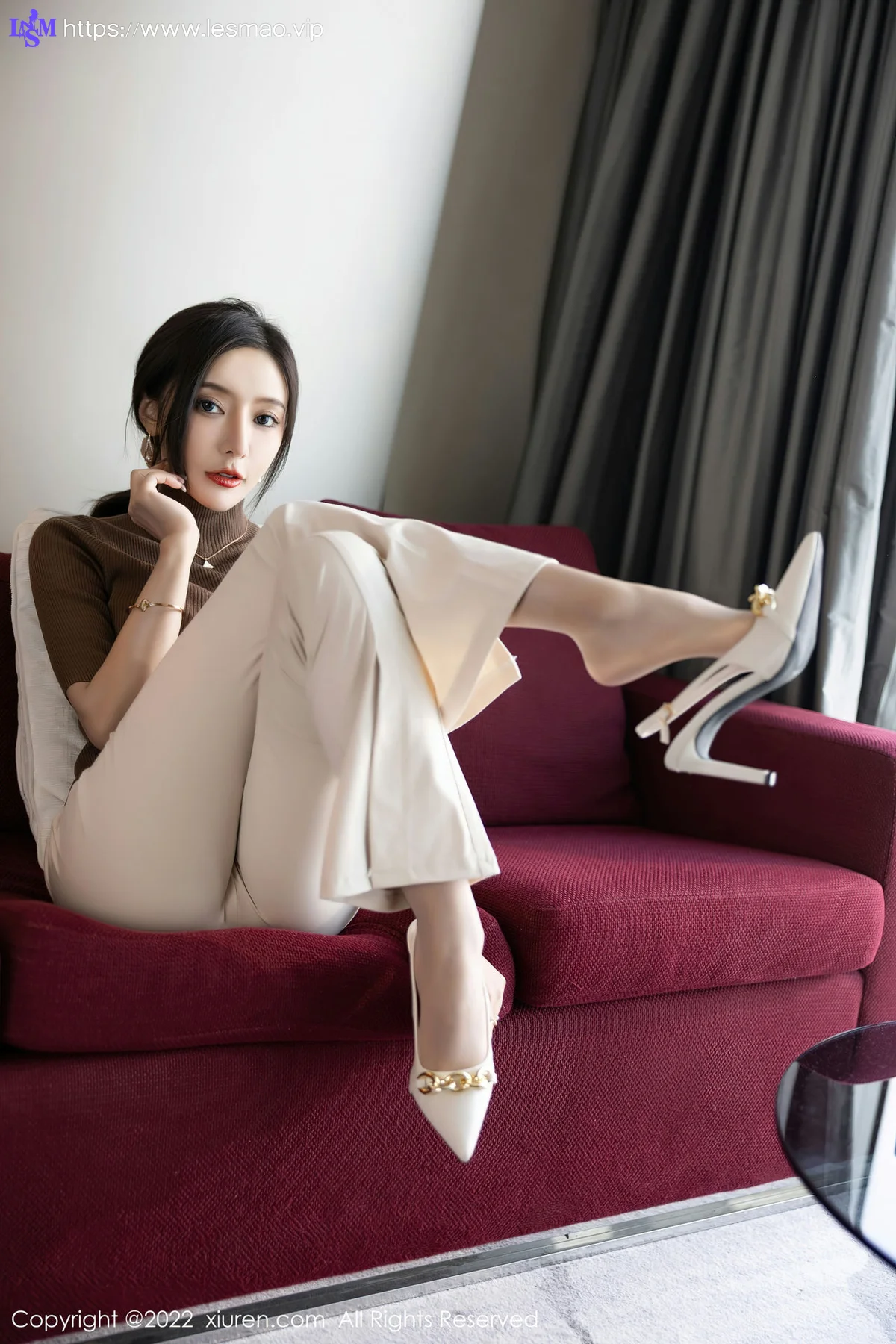 XiuRen 秀人 No.5978 王馨瑶yanni 诱人原色丝袜性感写真 - 44