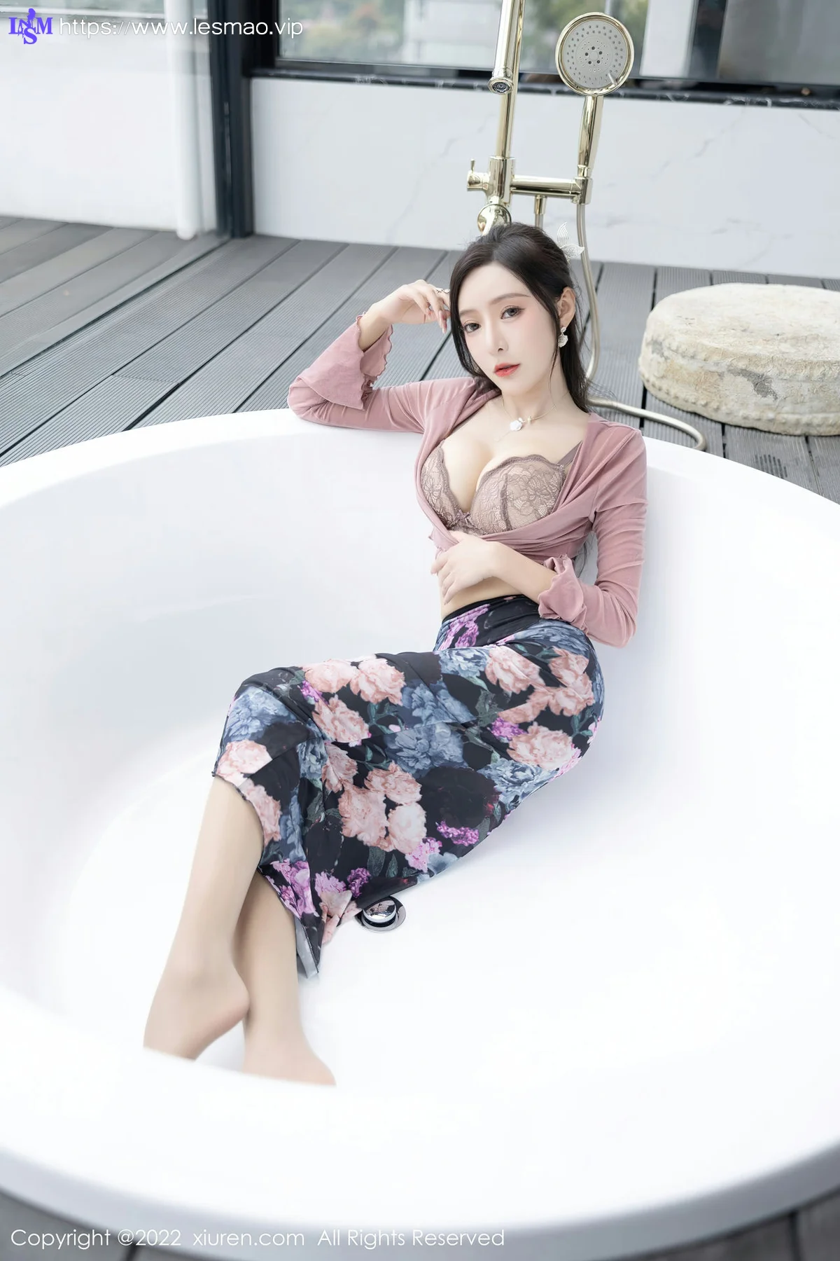 XiuRen 秀人 No.5985 王馨瑶 香肩美腿美女模特 - 19