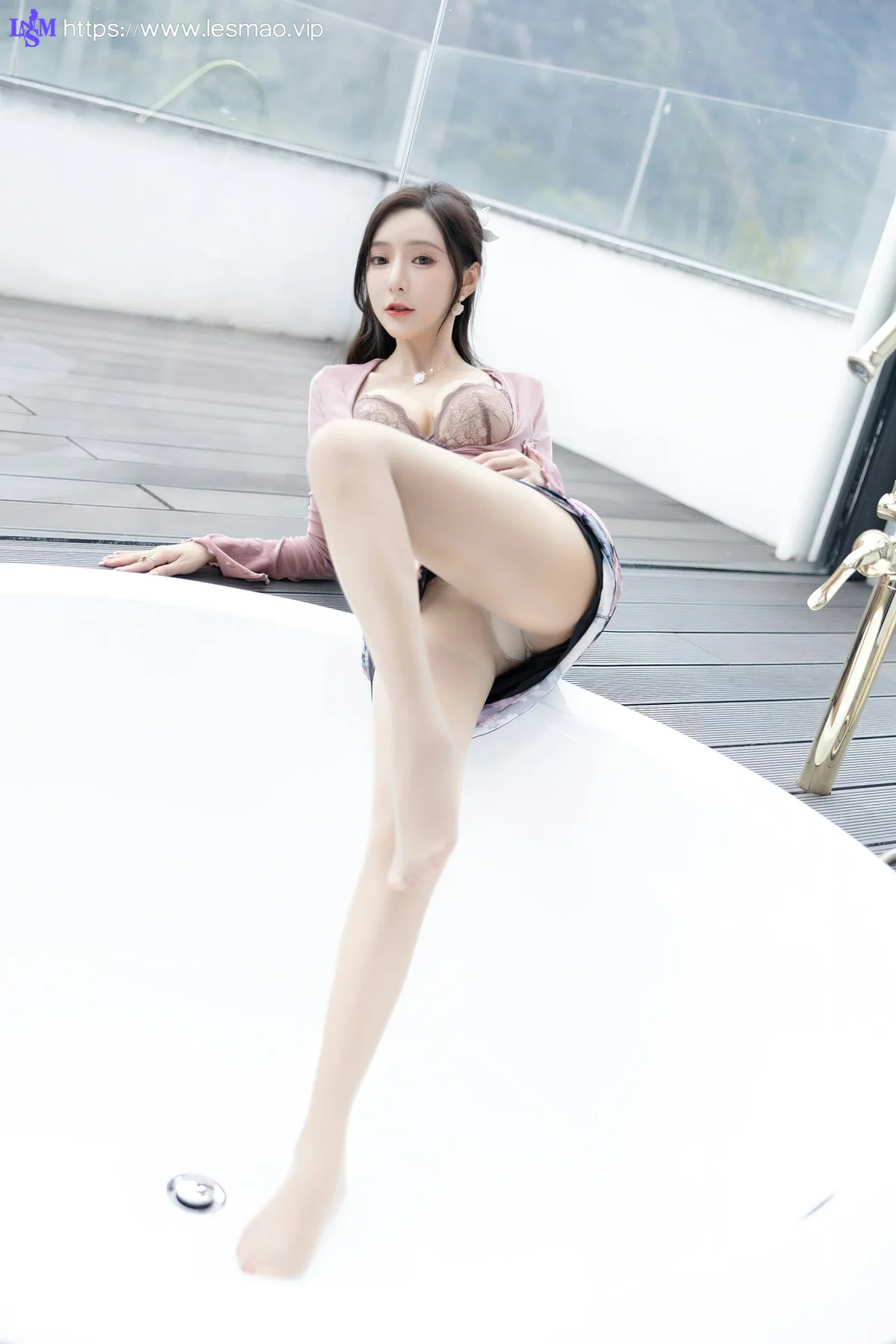 XiuRen 秀人 No.5985 王馨瑶 香肩美腿美女模特 - 24