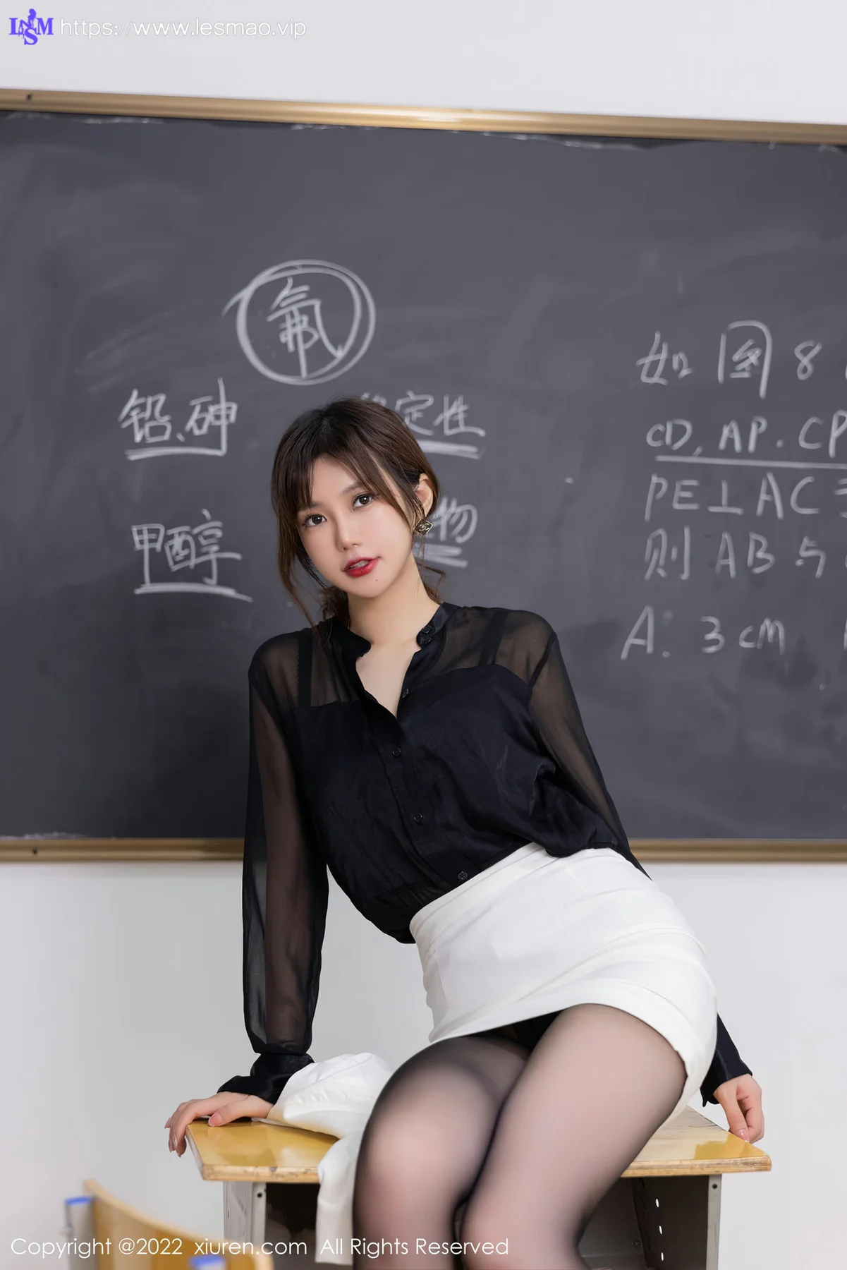 XiuRen 秀人 No.6008 绮里嘉ula 麻辣女教师主题拍摄性感写真 - 23