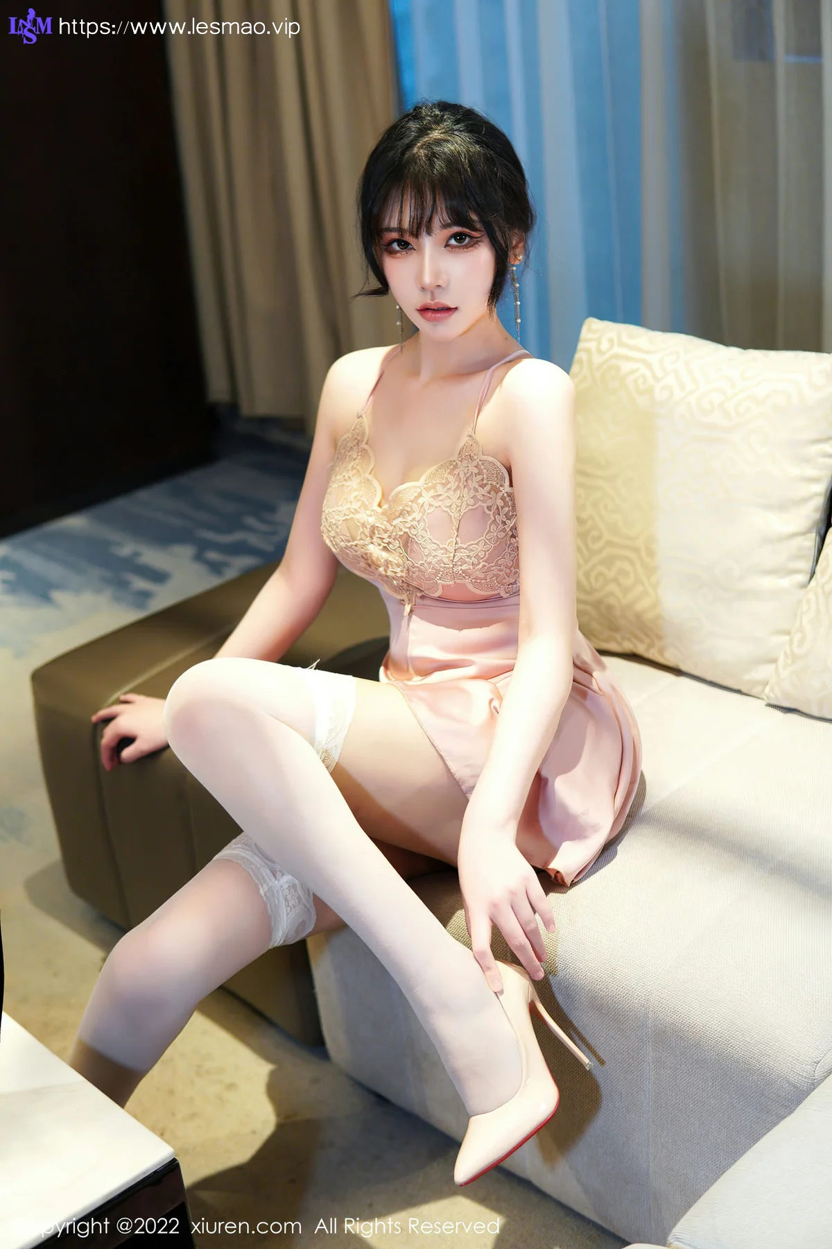 XiuRen 秀人 No.6022 桃桃子_圣诞写真 新人首套写真 - 13
