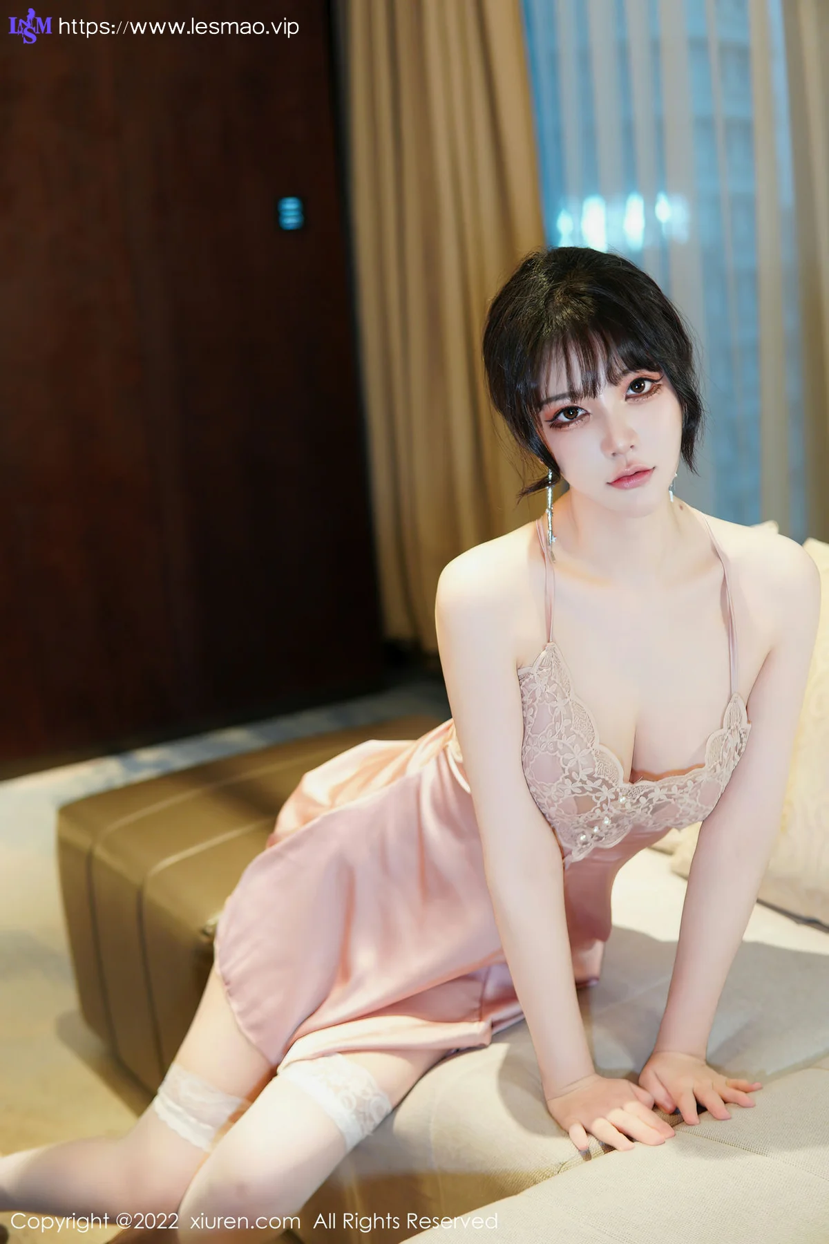 XiuRen 秀人 No.6022 桃桃子_圣诞写真 新人首套写真 - 18