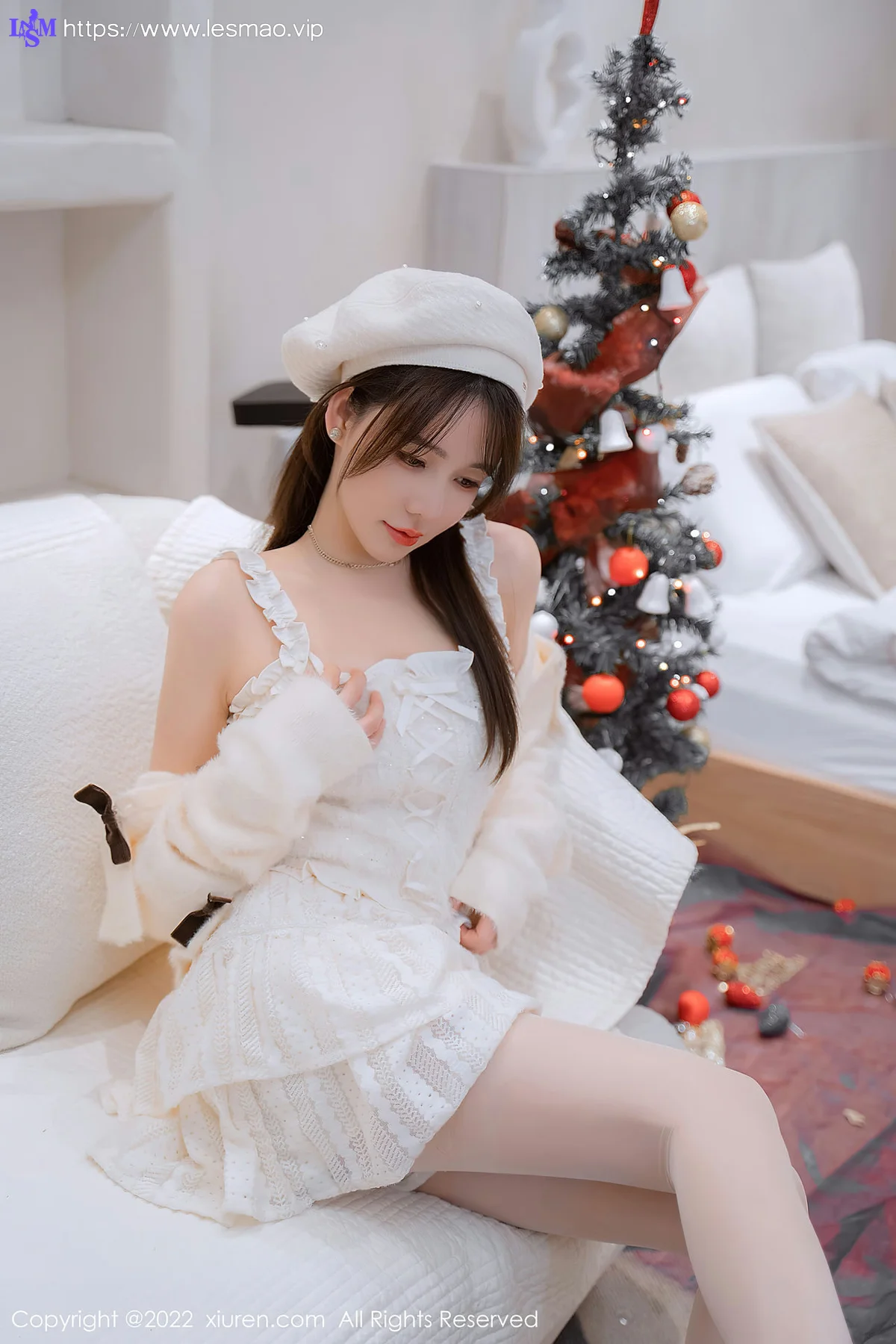 XiuRen 秀人 No.6025 婠婠么 圣诞白丝性感写真 - 21