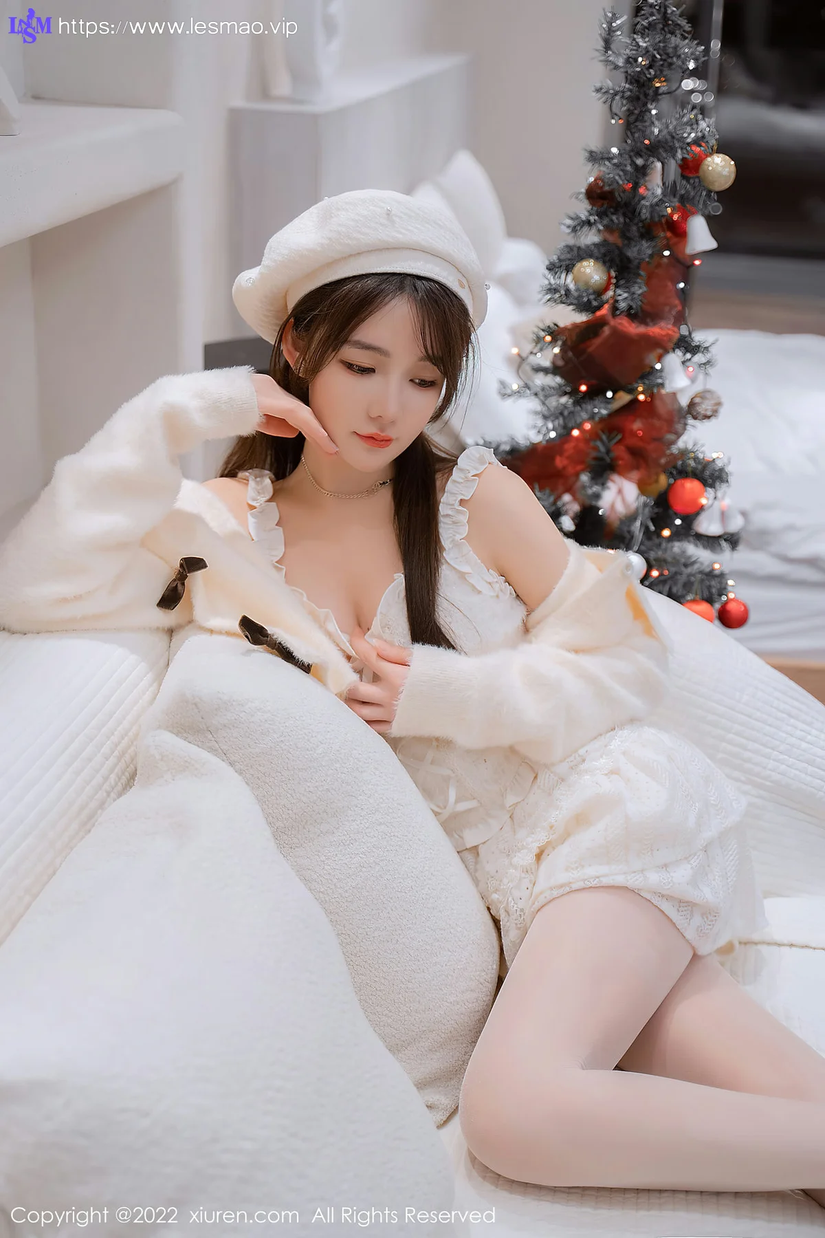 XiuRen 秀人 No.6025 婠婠么 圣诞白丝性感写真 - 27