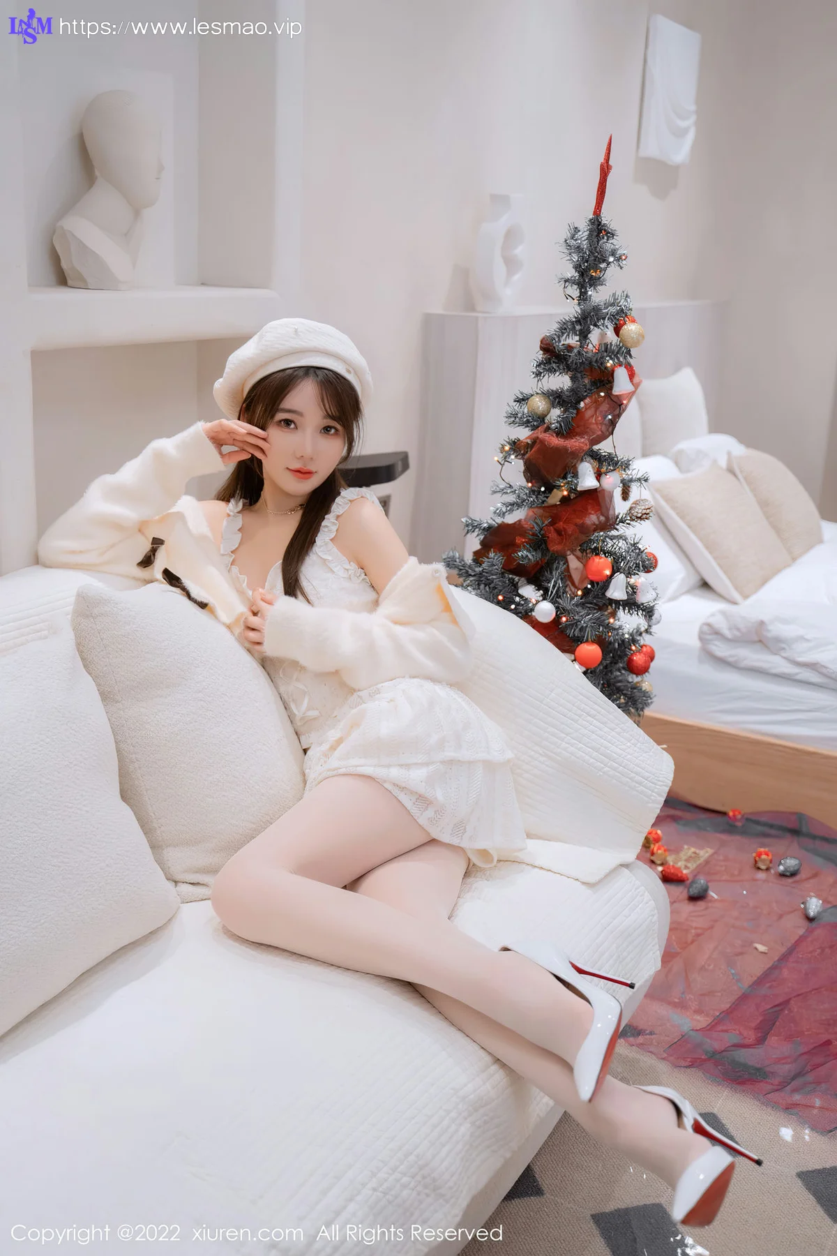 XiuRen 秀人 No.6025 婠婠么 圣诞白丝性感写真 - 28