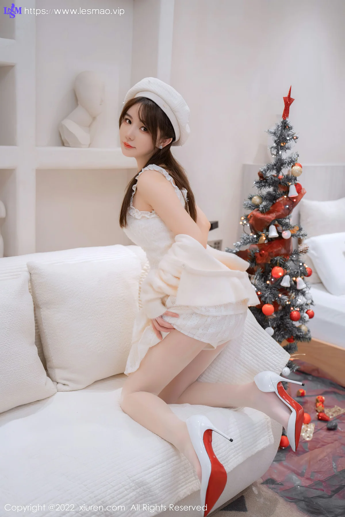 XiuRen 秀人 No.6025 婠婠么 圣诞白丝性感写真 - 35