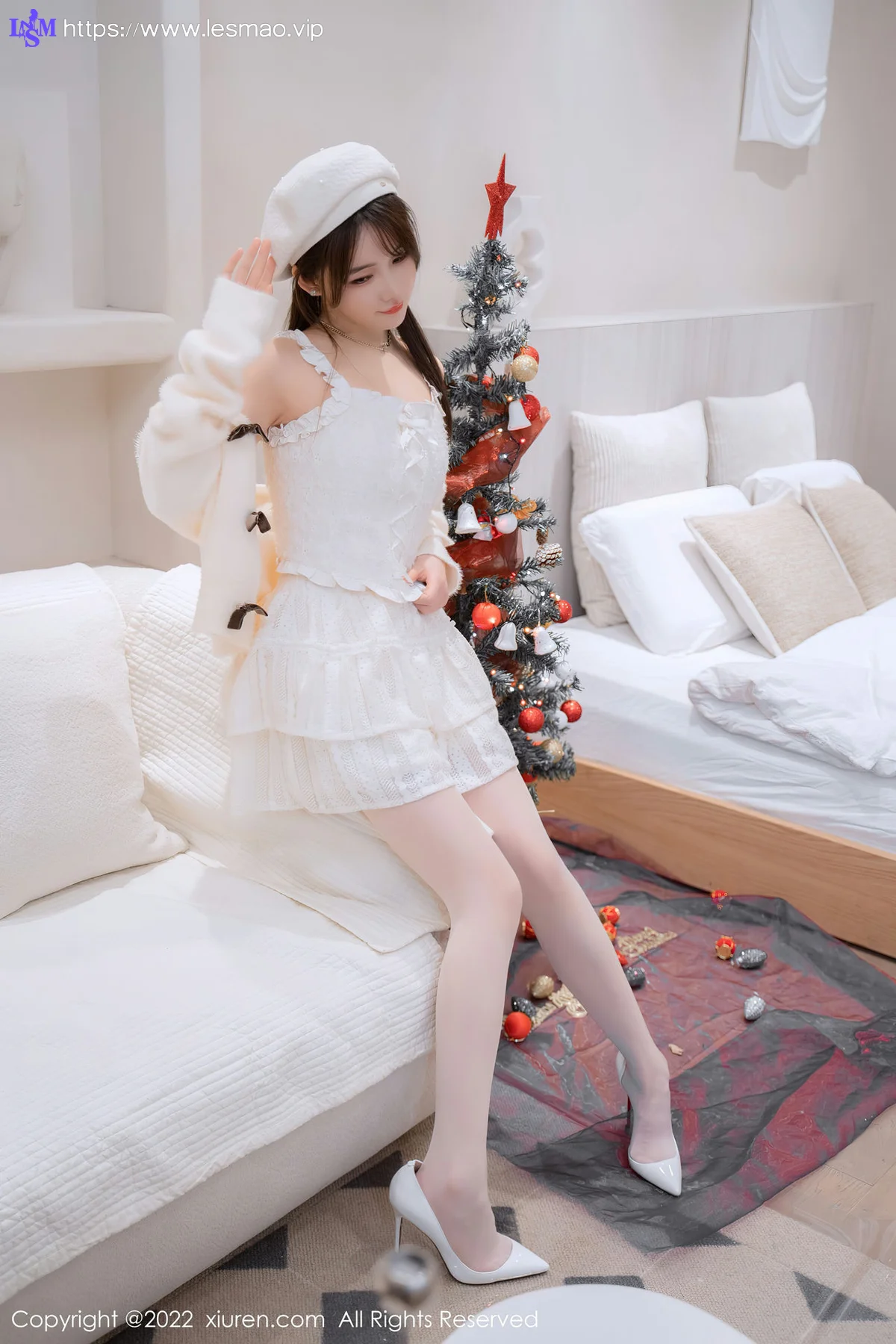 XiuRen 秀人 No.6025 婠婠么 圣诞白丝性感写真 - 37