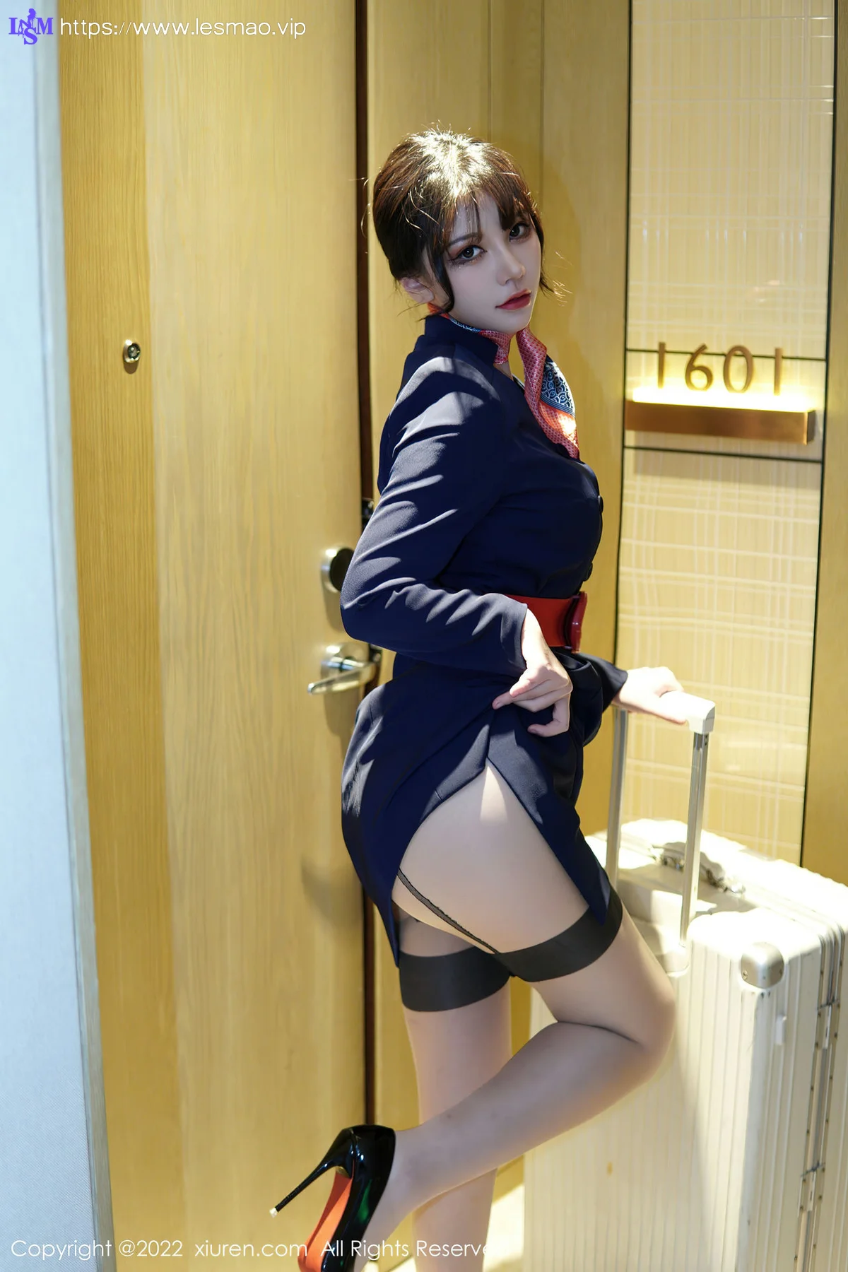 XiuRen 秀人 No.6048 桃桃子 空姐制服新人第二套写真 - 11