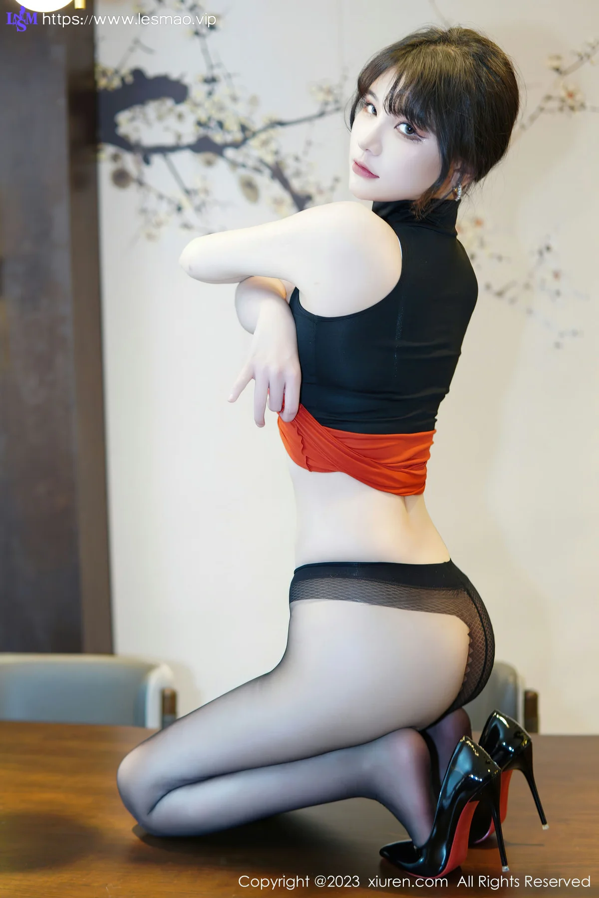 XiuRen 秀人 No.6075 桃桃子新人魅惑黑丝写真 - 38