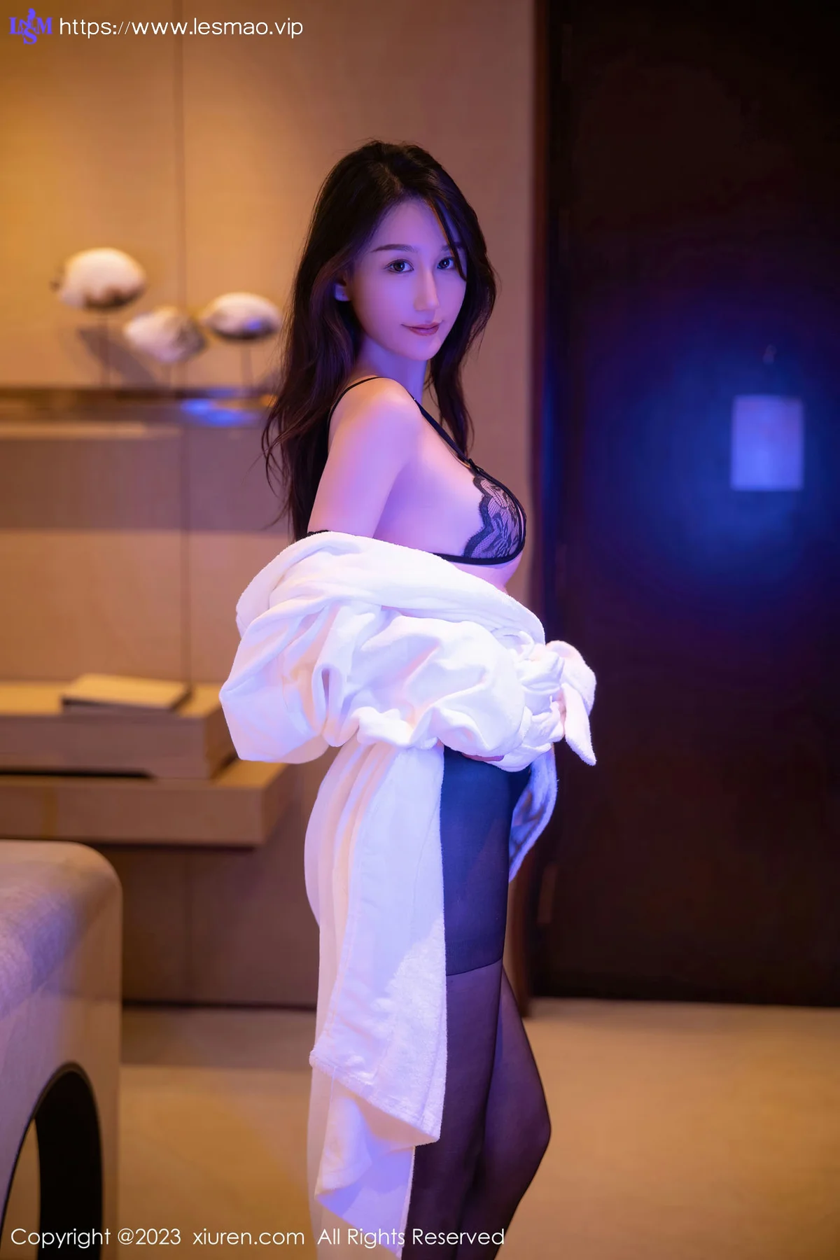 XiuRen 秀人 No.6083 薇薇酱 性感白色睡袍写真 - 11