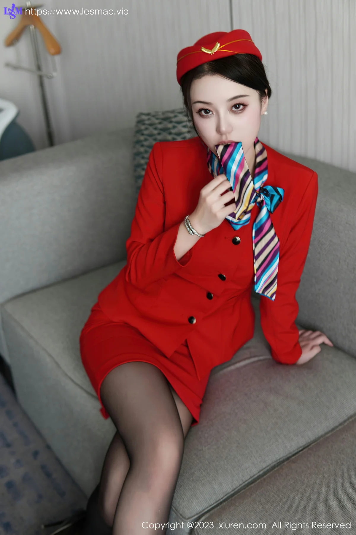 XiuRen 秀人 No.6088 米娜MnaL E罩杯白色旗袍写真 - 9