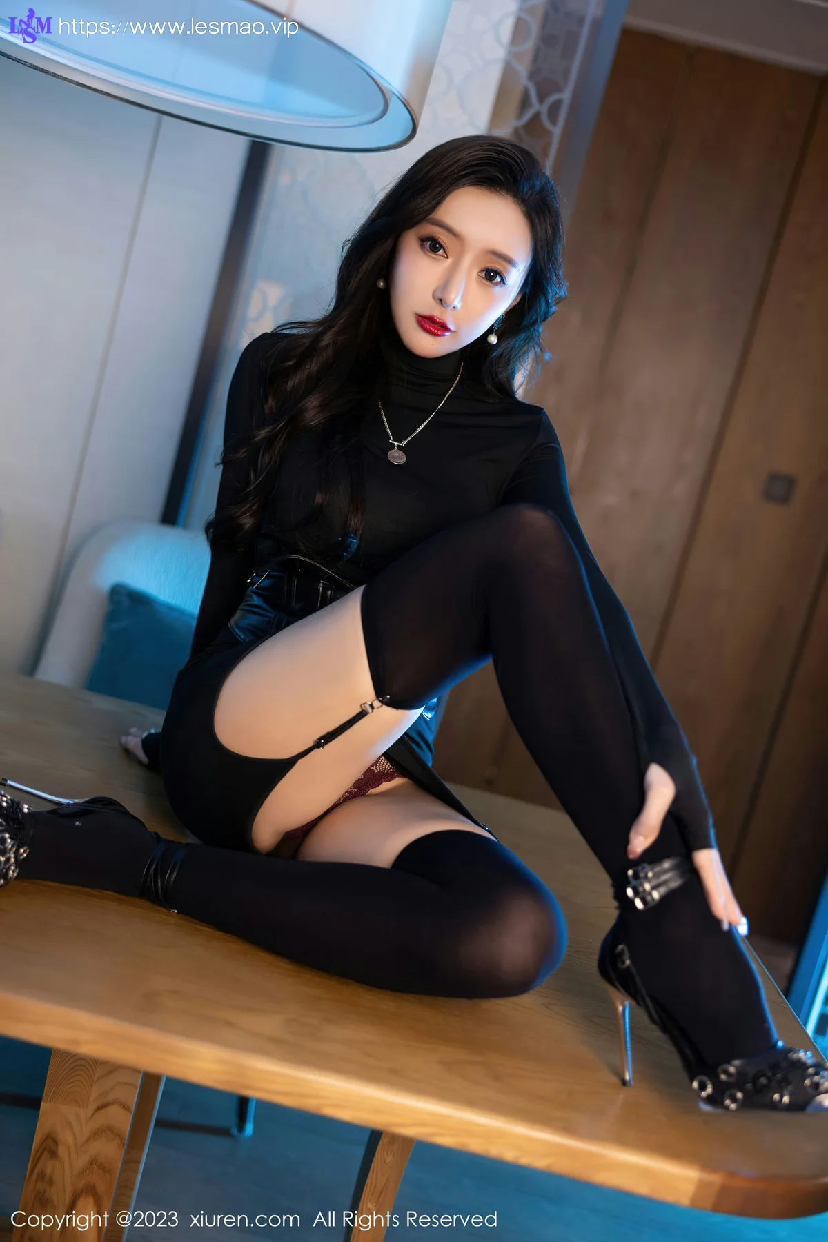 XiuRen 秀人 No.6099 王馨瑶yanni 暗红色蕾丝内衣性感写真 - 14