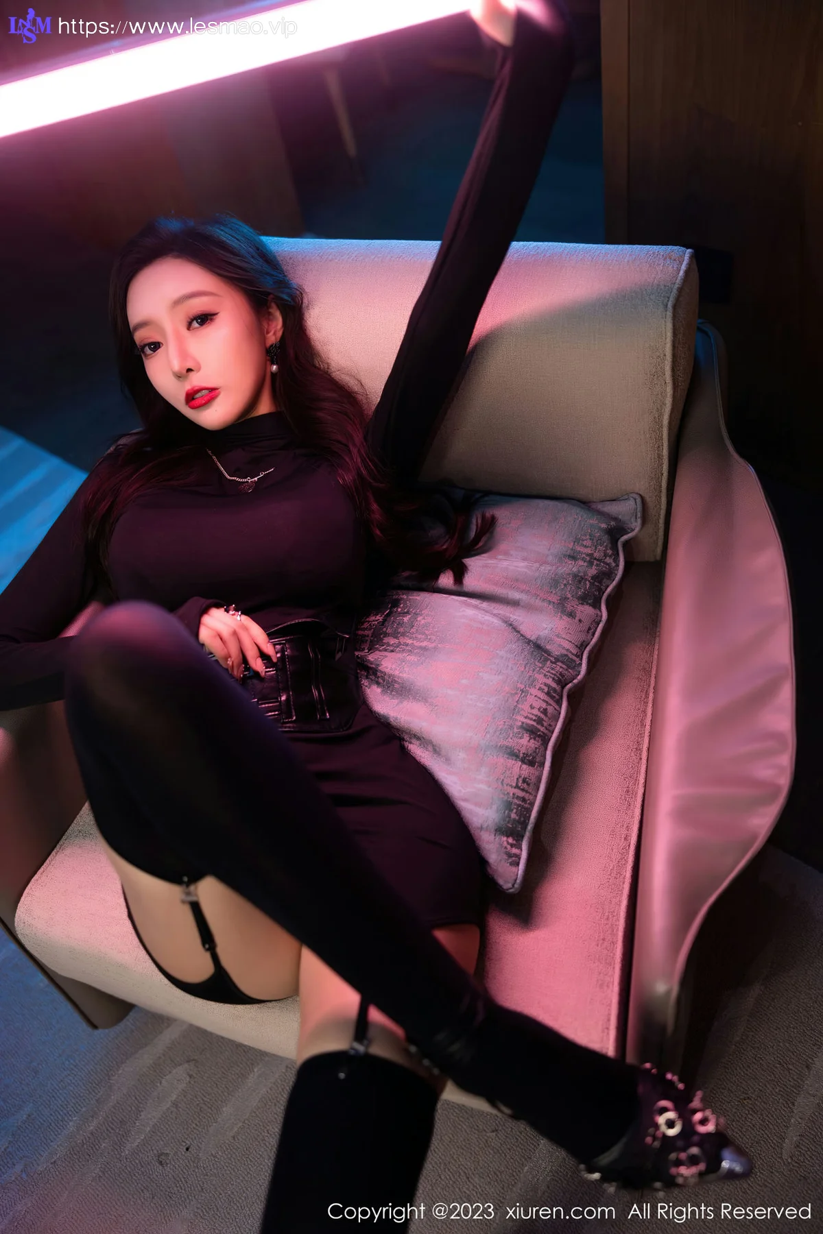 XiuRen 秀人 No.6099 王馨瑶yanni 暗红色蕾丝内衣性感写真 - 46
