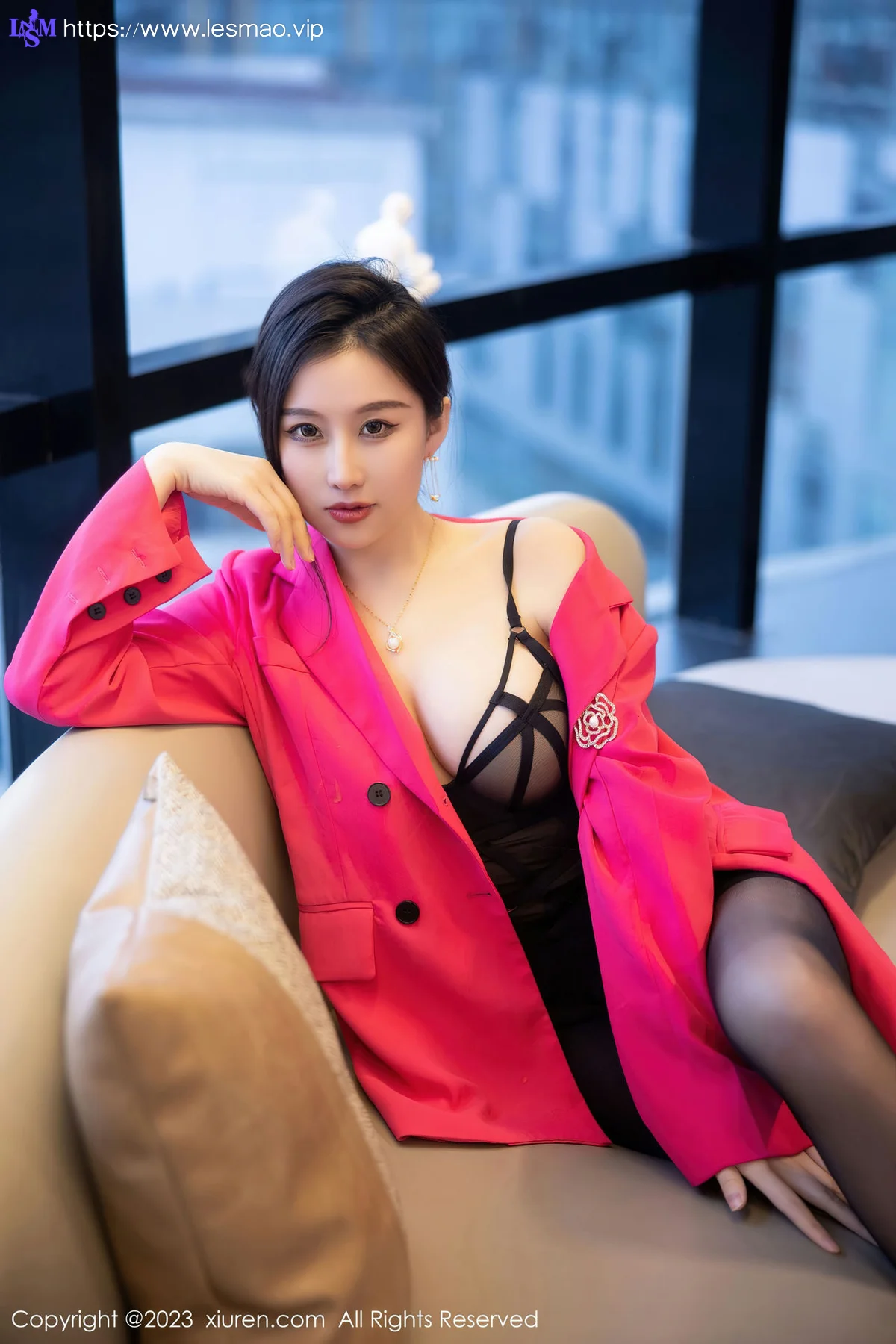 XiuRen 秀人 No.6103 月音瞳 美腿雪峰暗香涌动写真 - 66