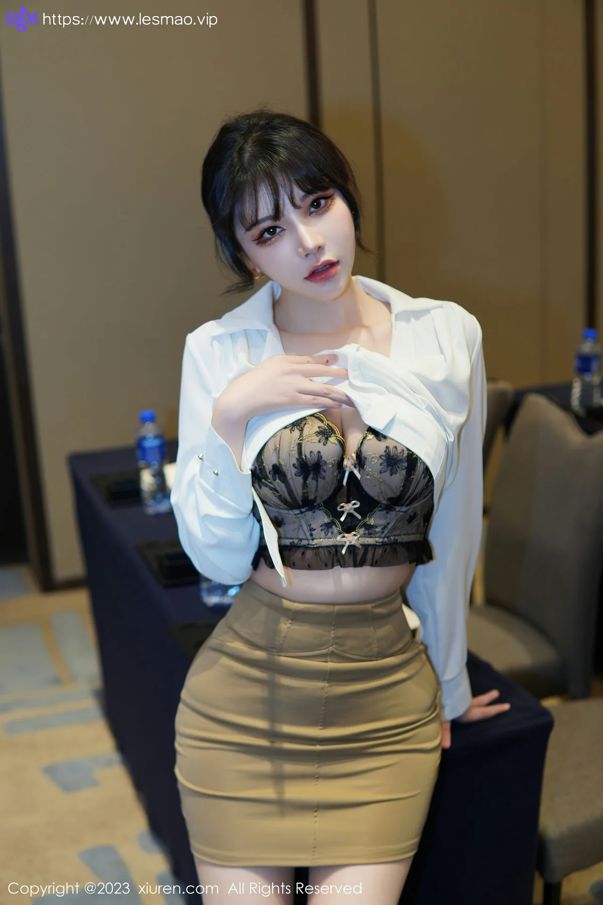 XiuRen 秀人 No.6111 桃桃子_ 新人蕾丝内衣性感写真 - 15