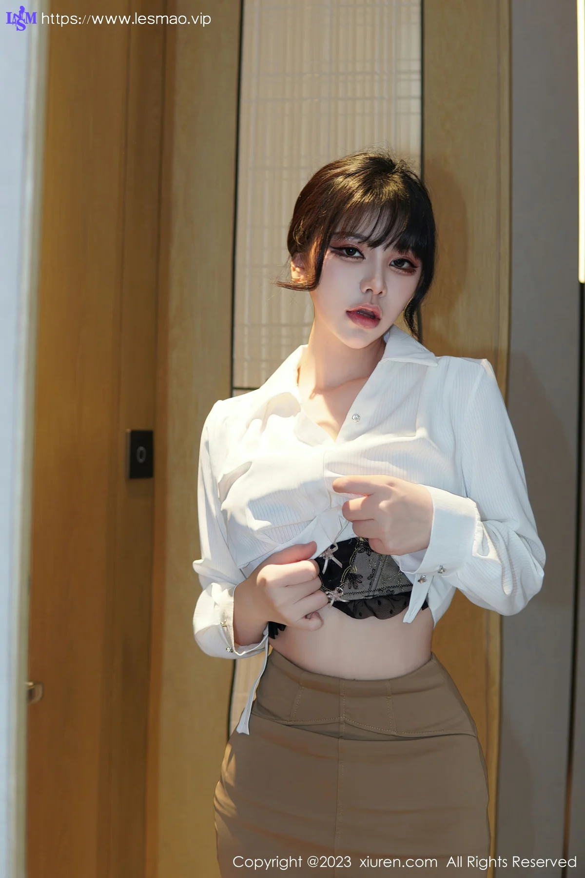 XiuRen 秀人 No.6111 桃桃子_ 新人蕾丝内衣性感写真 - 21