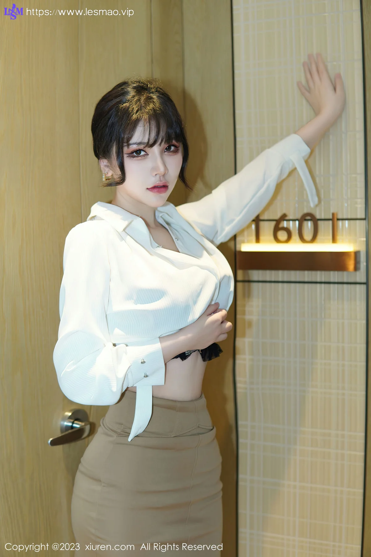 XiuRen 秀人 No.6111 桃桃子_ 新人蕾丝内衣性感写真 - 22