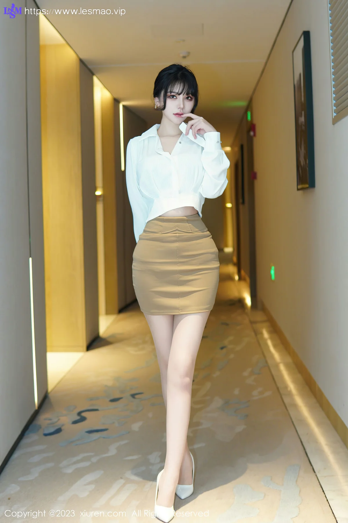 XiuRen 秀人 No.6111 桃桃子_ 新人蕾丝内衣性感写真 - 24