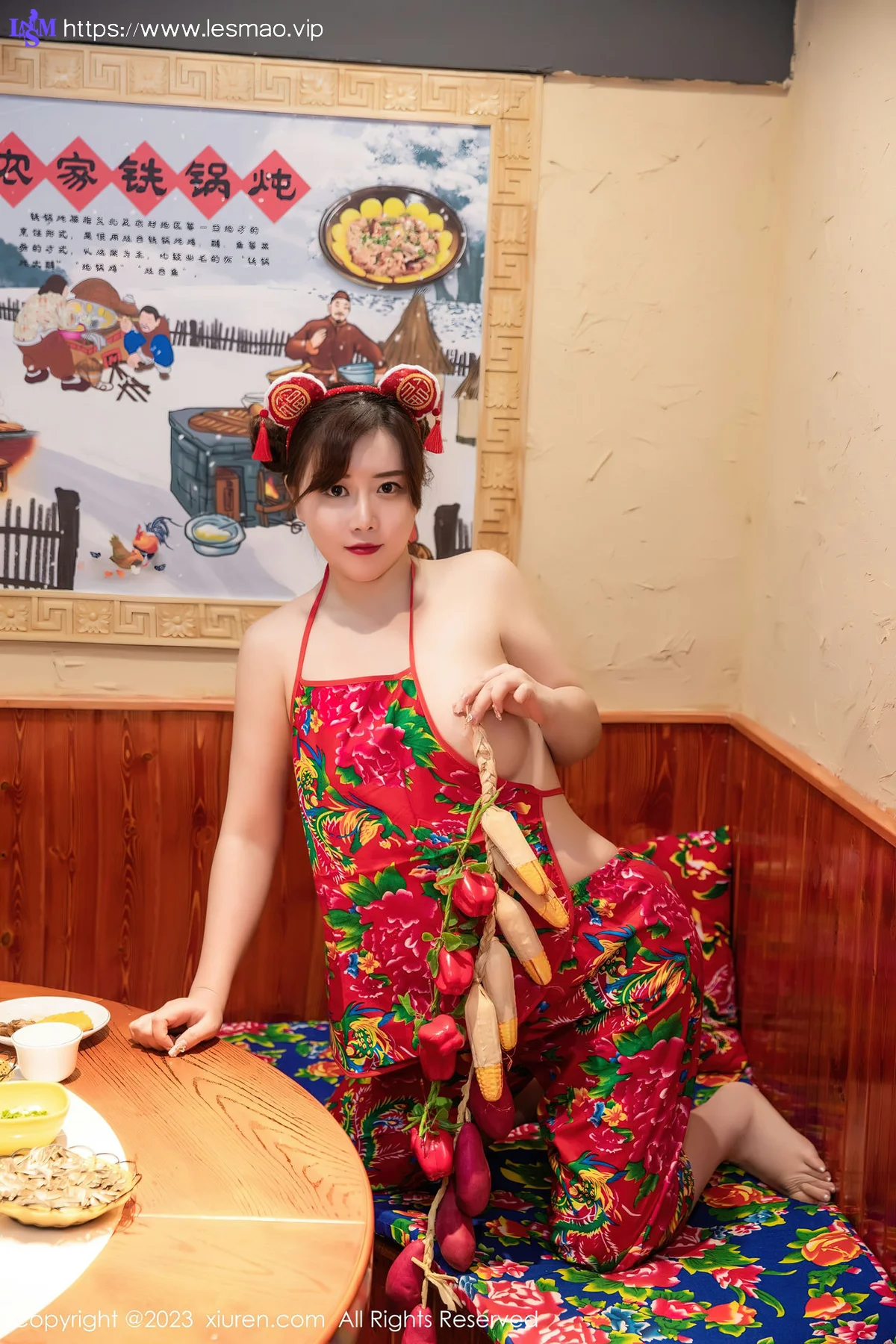 XiuRen 秀人 No.6121 王婉悠Queen 东北大花布布兜写真 - 1