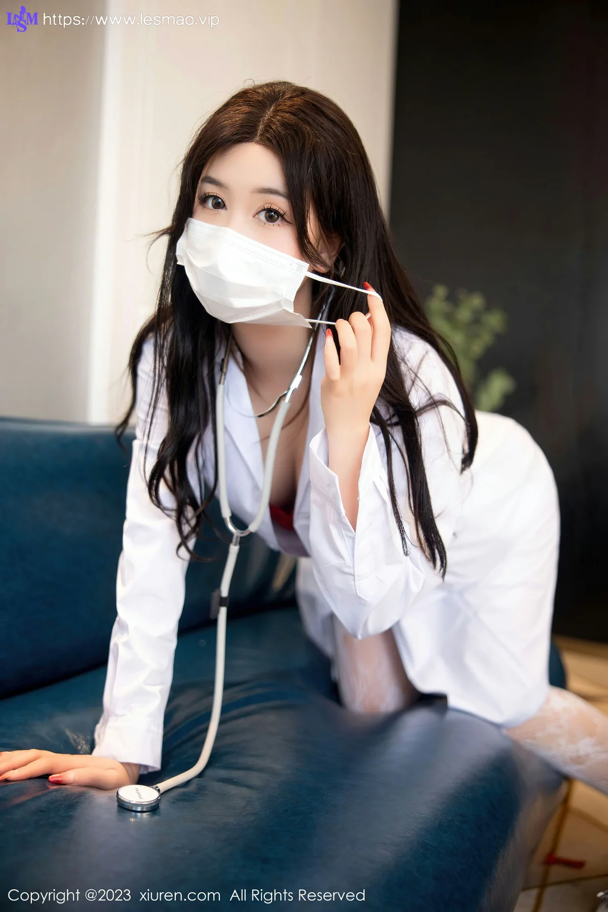 XiuRen 秀人 No.6130 江真真 白色护士服性感写真 - 14