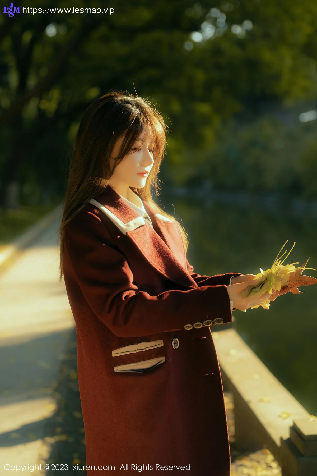 XiuRen 秀人 No.6137 婠婠么 白T黑色短裙 性感写真 - 16