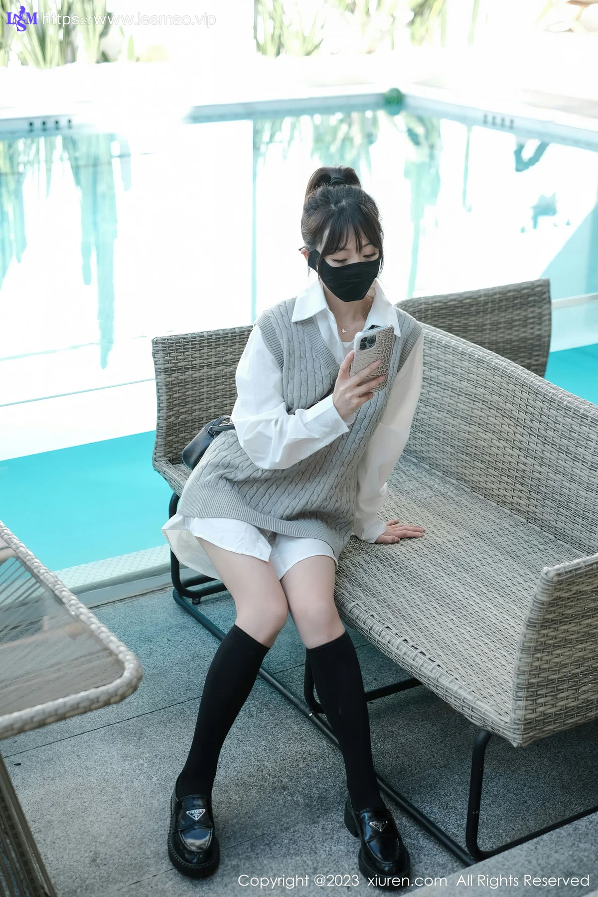 XiuRen 秀人 No.6145 佘贝拉bella 黑色长筒袜旅拍 - 11