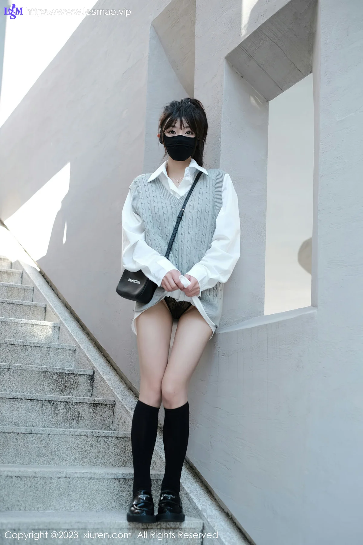 XiuRen 秀人 No.6145 佘贝拉bella 黑色长筒袜旅拍 - 19