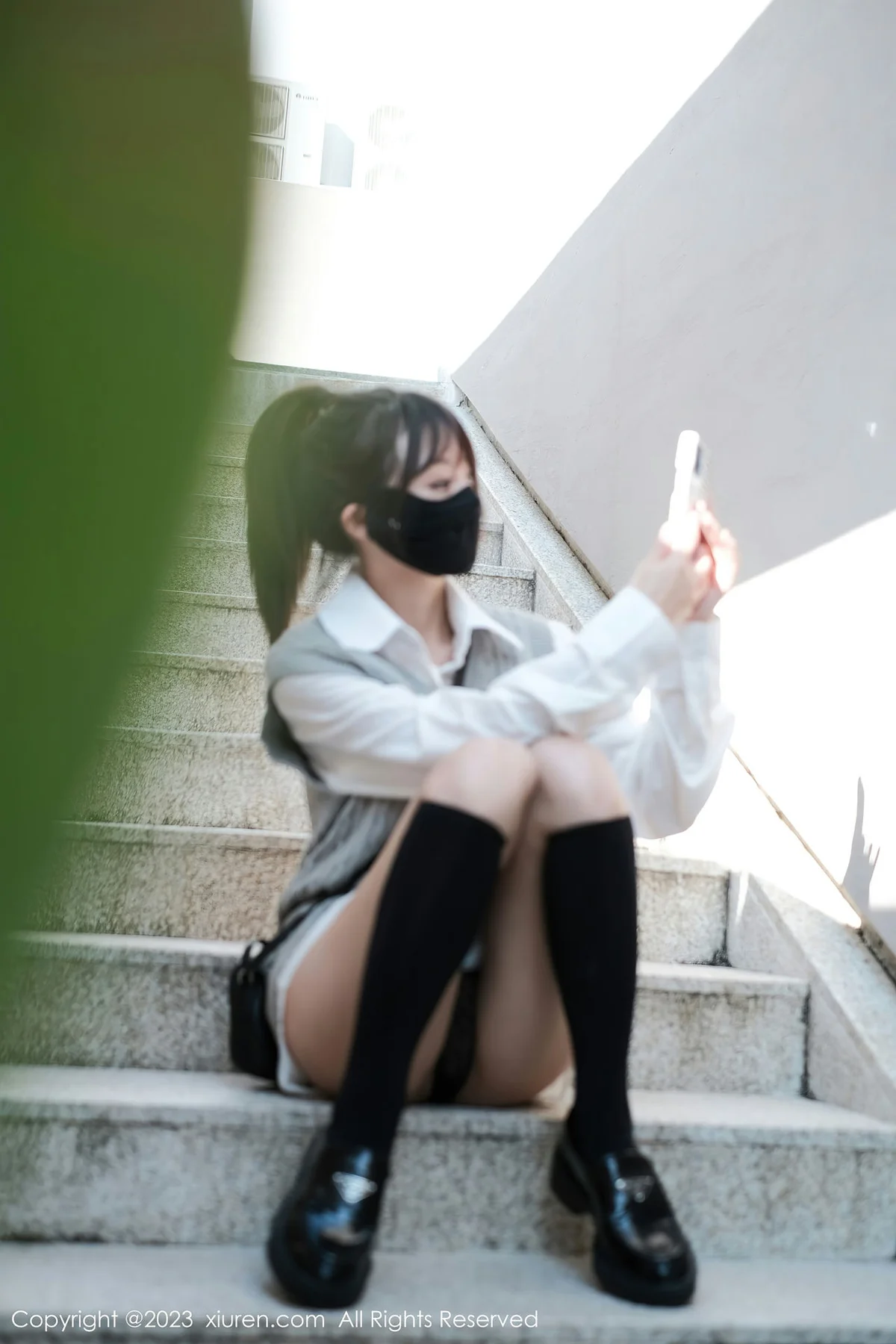XiuRen 秀人 No.6145 佘贝拉bella 黑色长筒袜旅拍 - 25