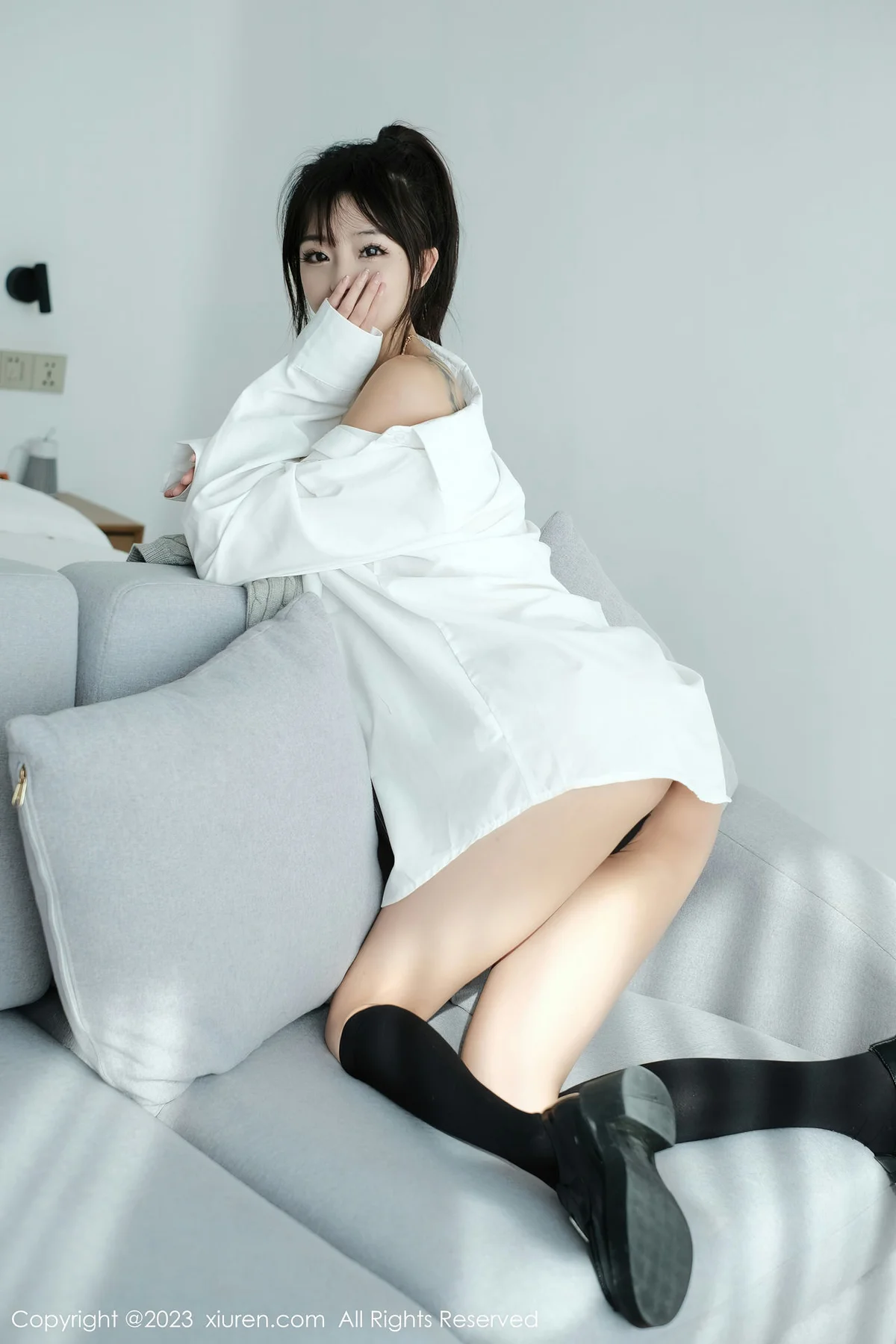 XiuRen 秀人 No.6145 佘贝拉bella 黑色长筒袜旅拍 - 36
