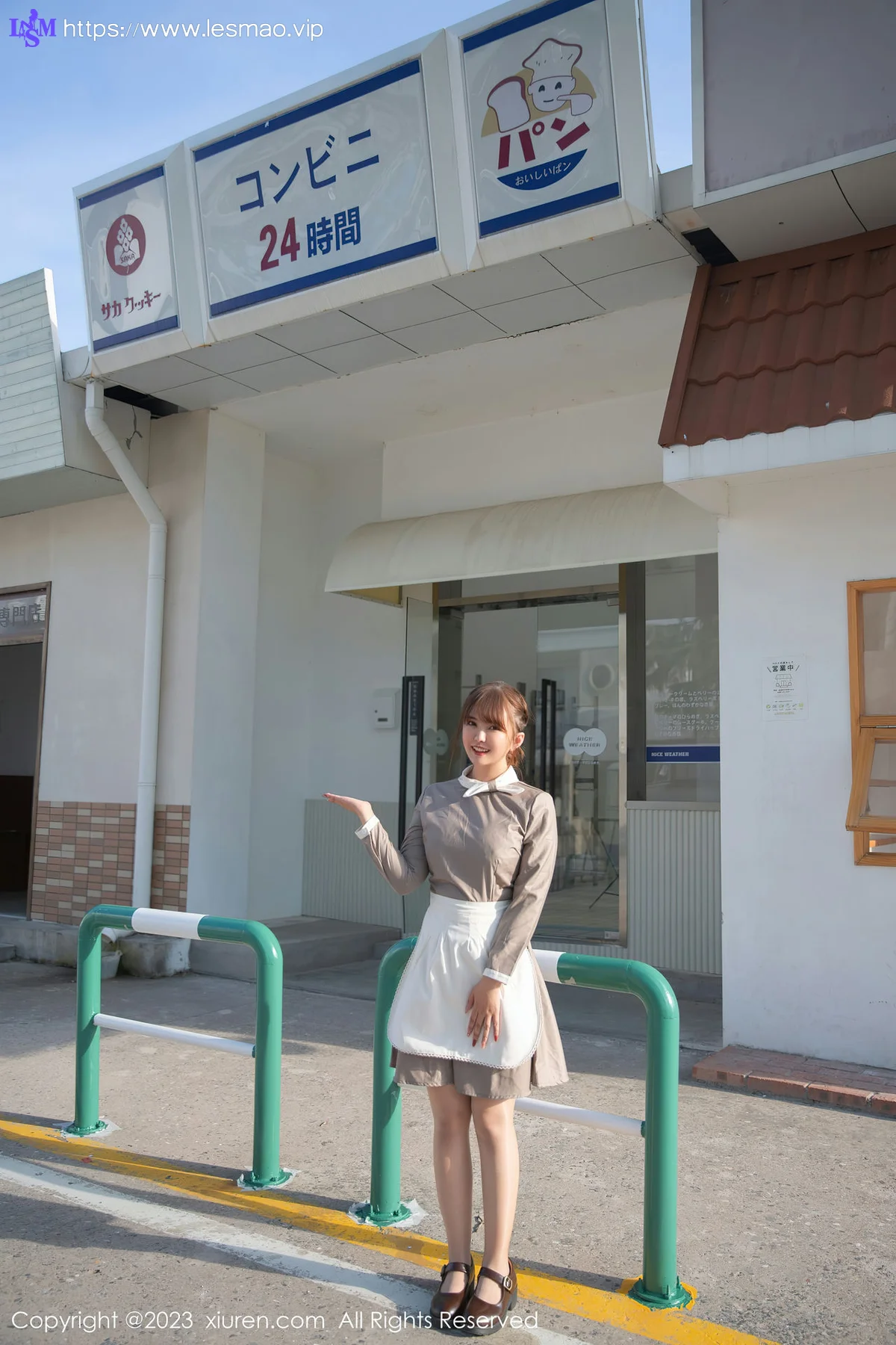 XiuRen 秀人 No.6146 张思允Nice 便利店职员角色扮演写真 - 2