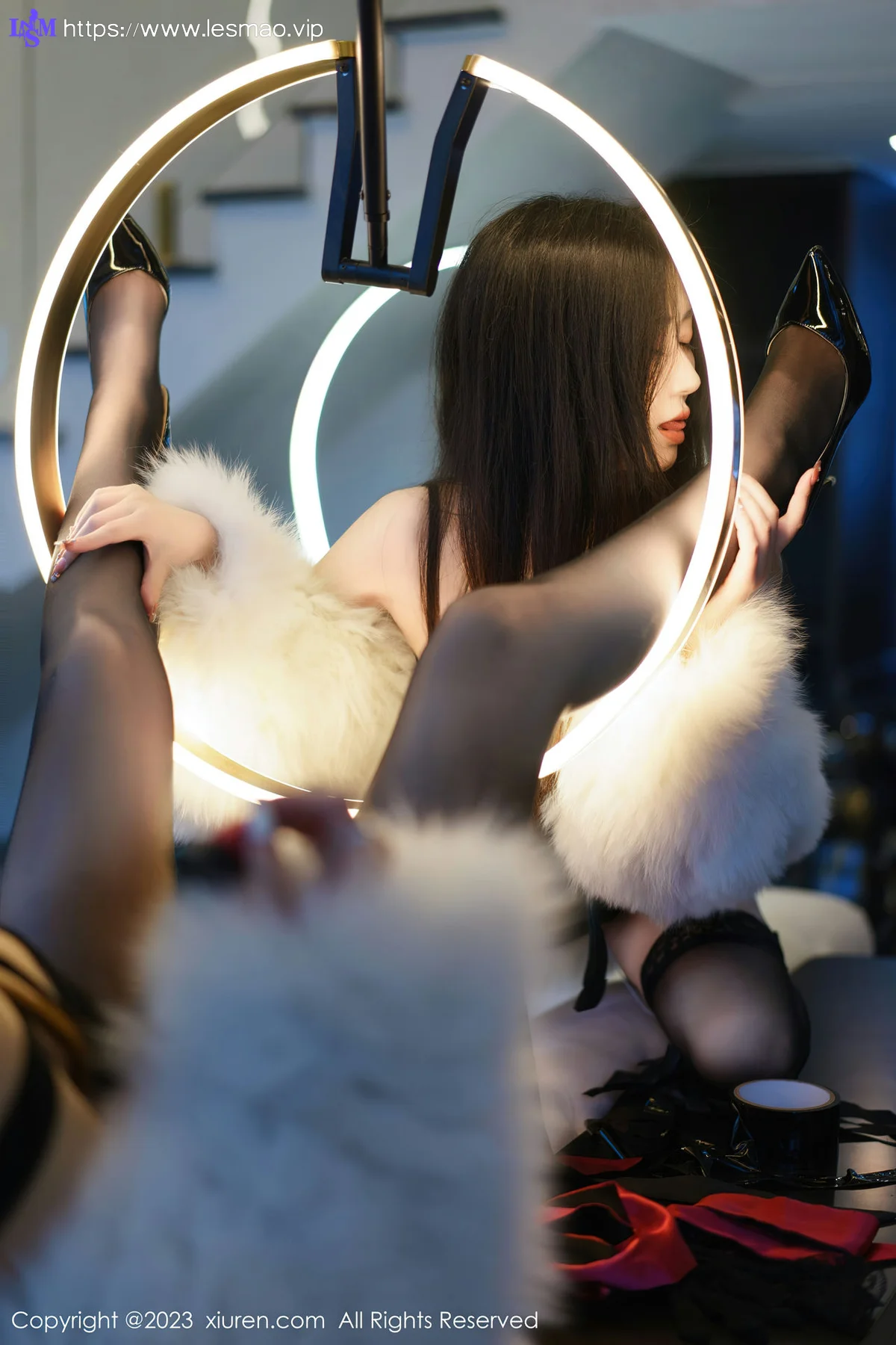 XiuRen 秀人 No.6162 两位女神模特合集写真laura阿姣双峰对决 - 15