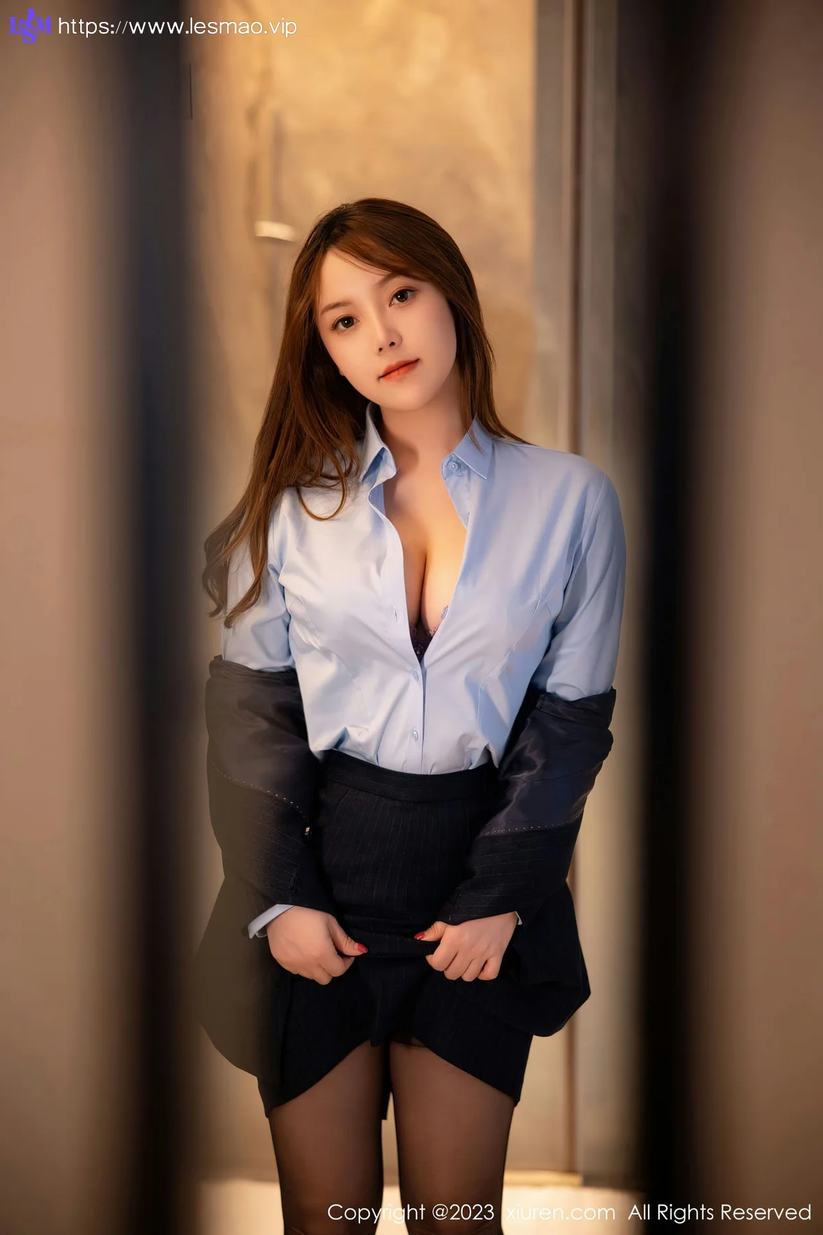 XiuRen 秀人 No.6190 豆瓣酱 OL装扮性感写真 - 30