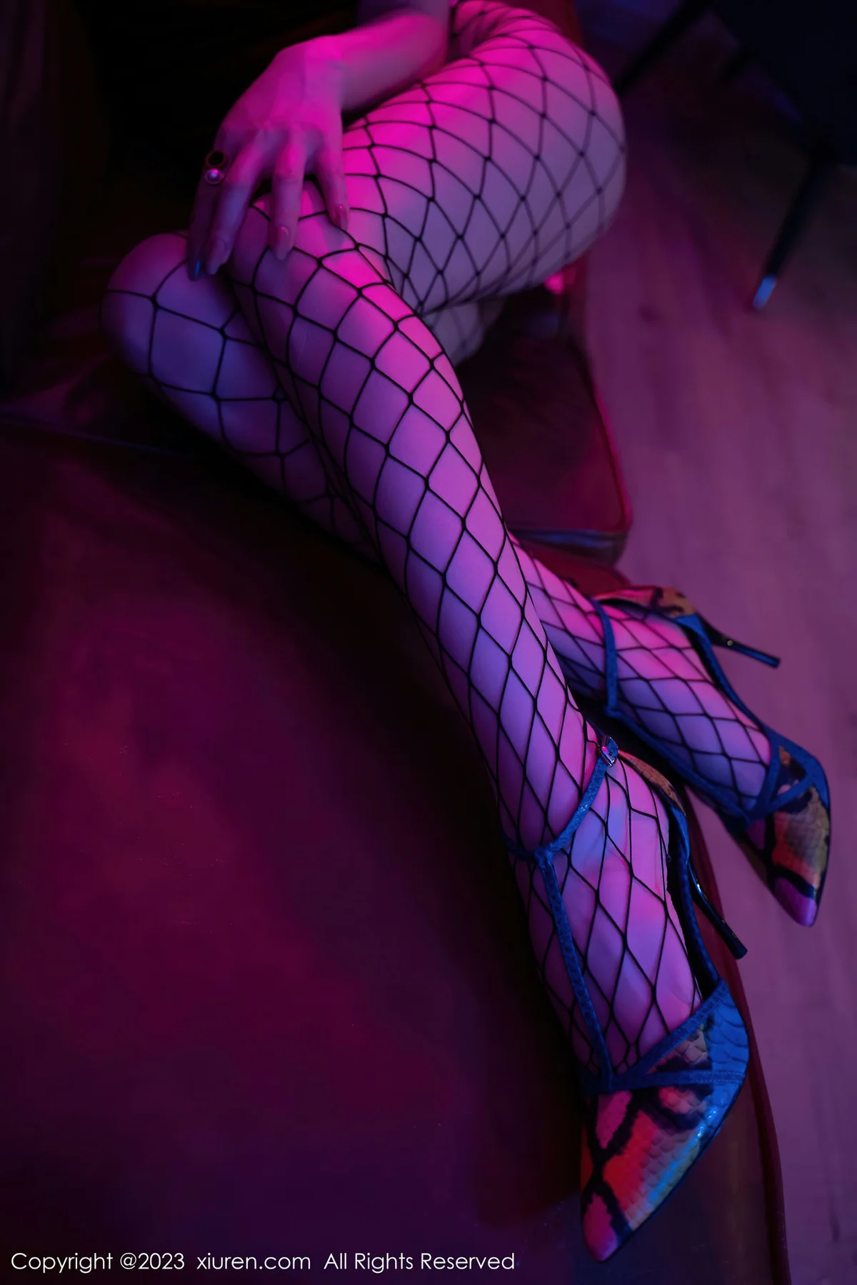 XiuRen 秀人 No.6192 林珊珊 红色吊带短裙美乳翘臀 - 21