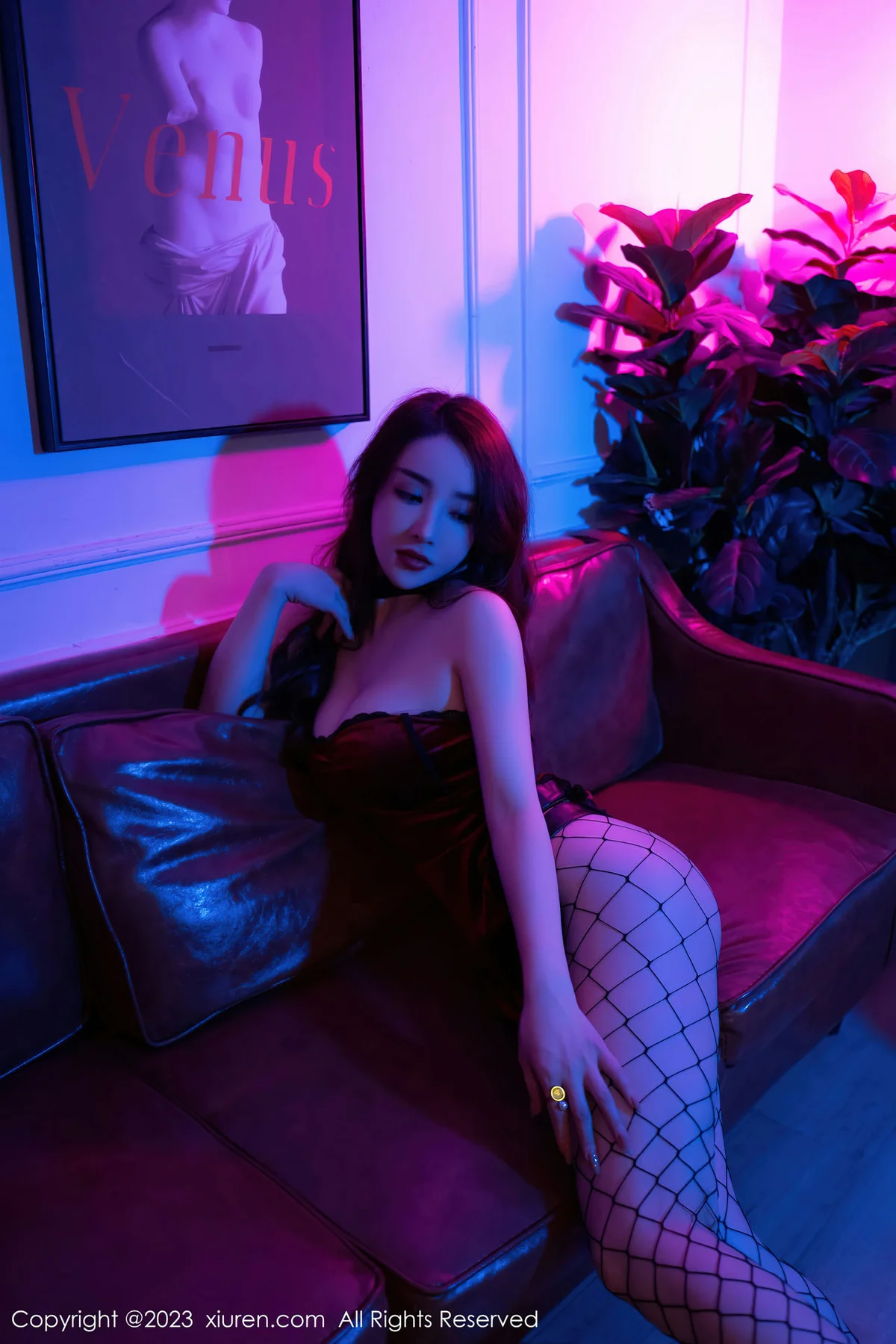 XiuRen 秀人 No.6192 林珊珊 红色吊带短裙美乳翘臀 - 34