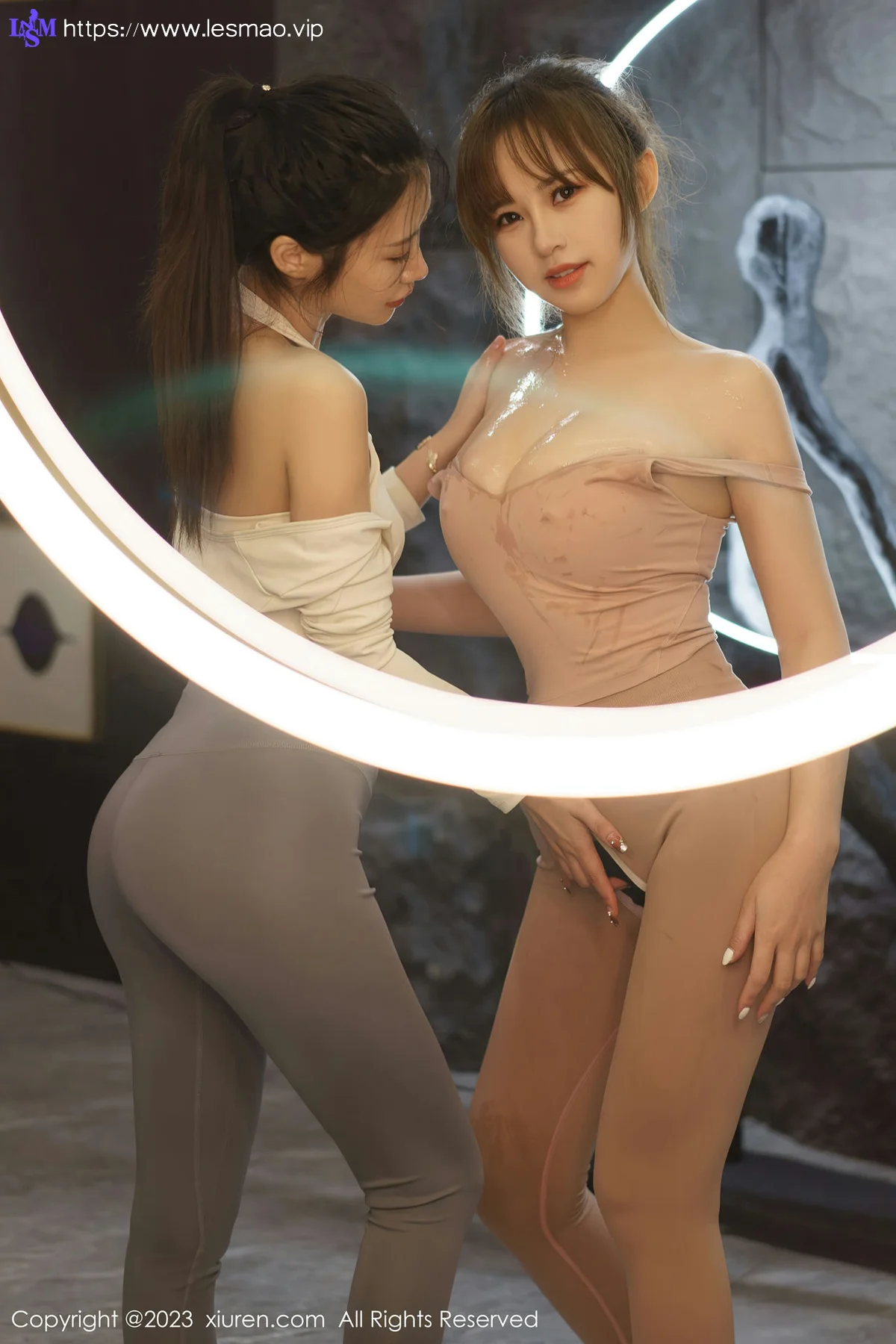XiuRen 秀人 No.6206 icy猪和laura阿姣模特合集写真 - 22