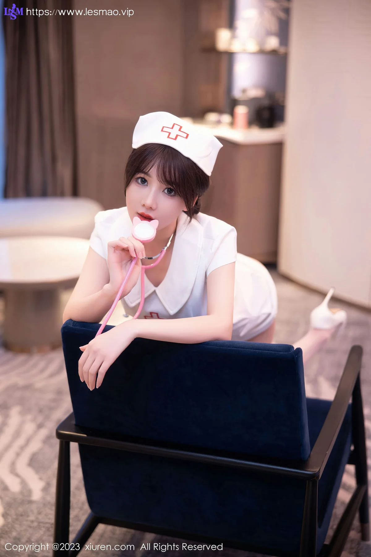XiuRen 秀人 No.6221 婠婠么 白色情趣护士性感写真 - 15