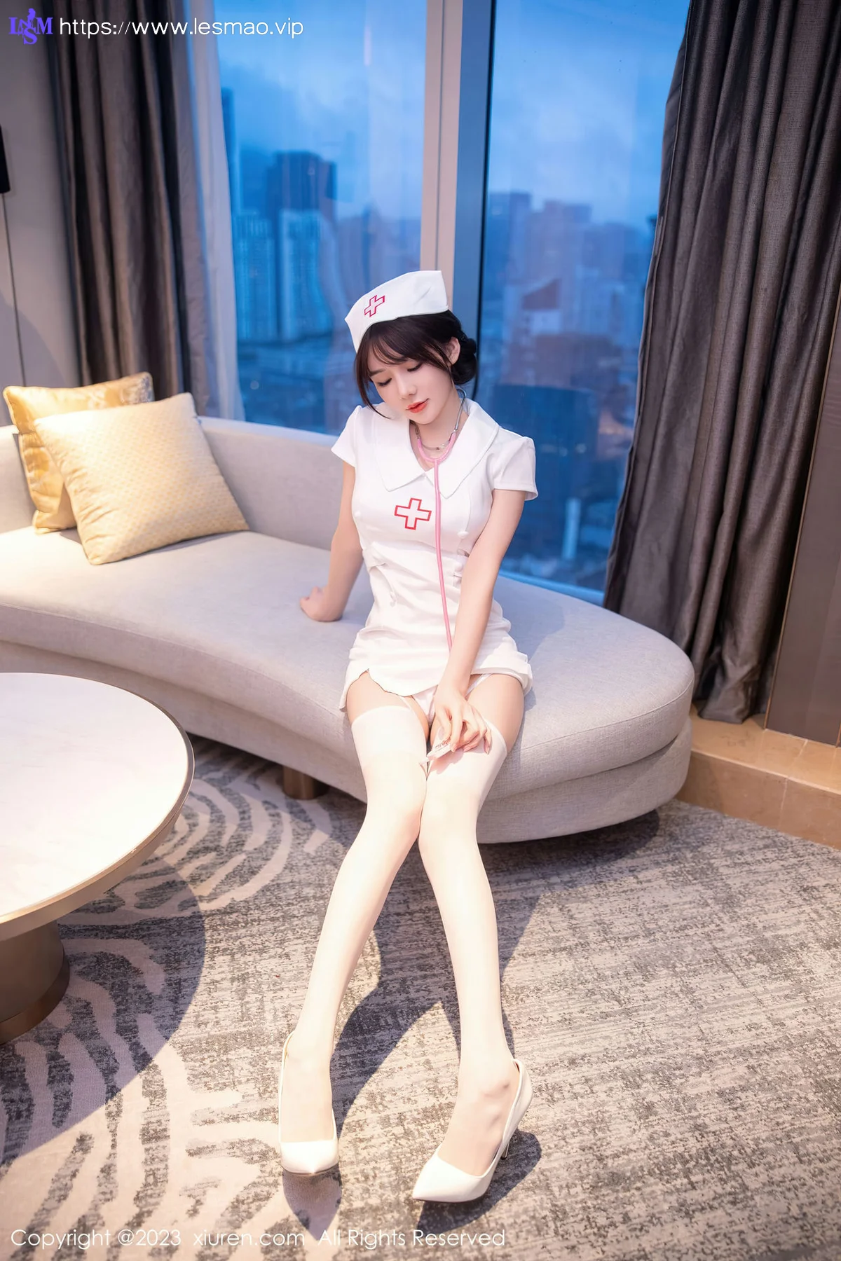 XiuRen 秀人 No.6221 婠婠么 白色情趣护士性感写真 - 27