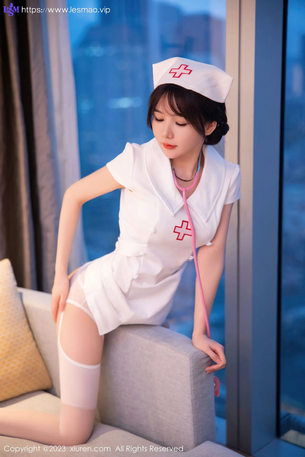 XiuRen 秀人 No.6221 婠婠么 白色情趣护士性感写真 - 48