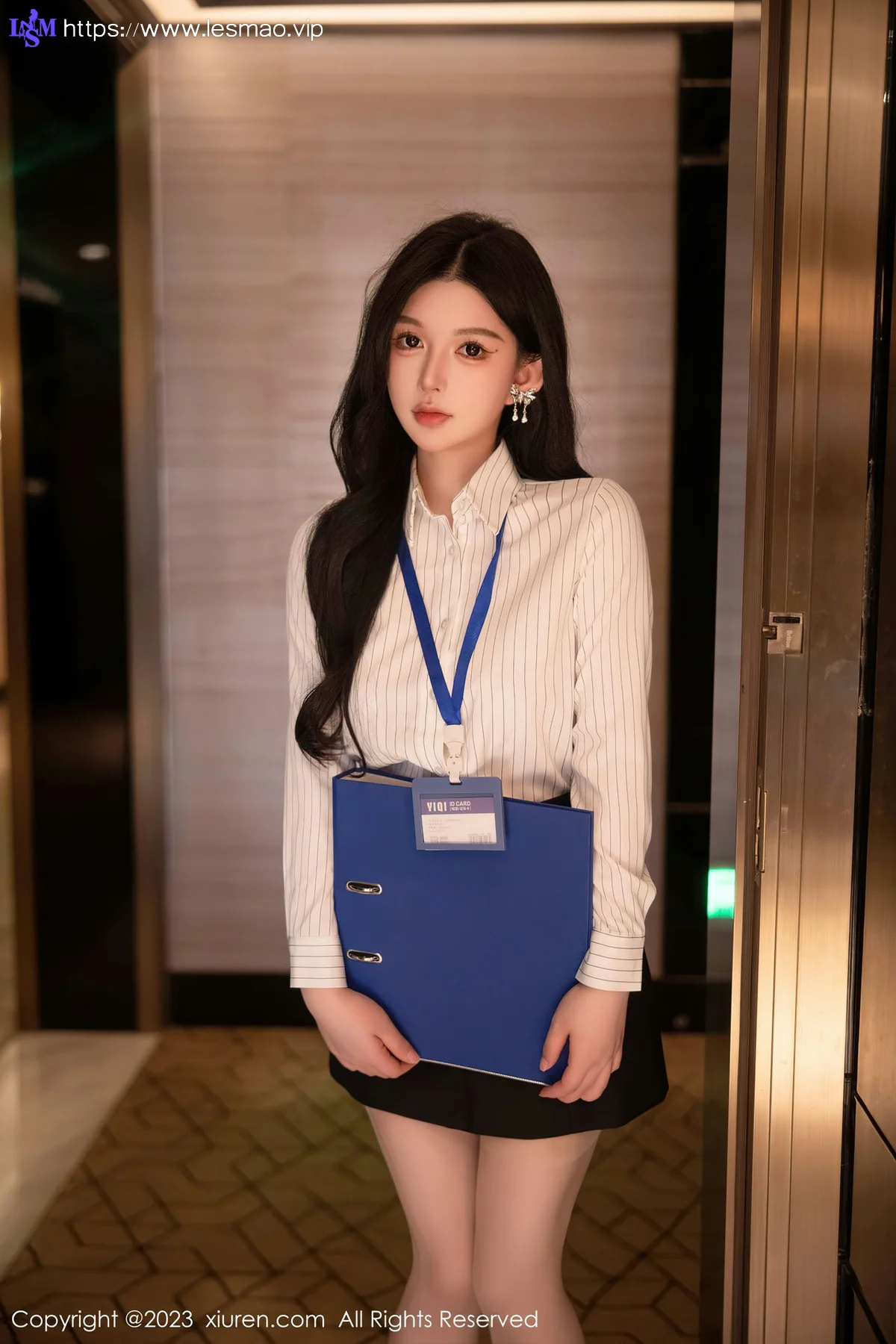XiuRen 秀人 No.6247 林珊珊 诱人原色丝袜性感写真 - 1