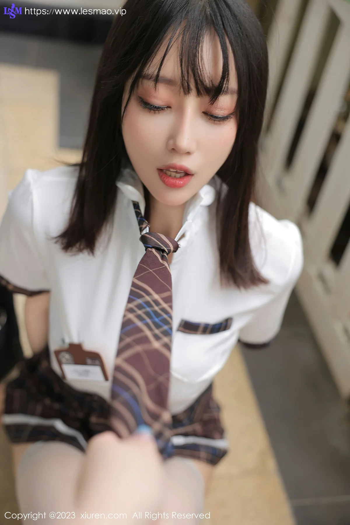 XiuRen 秀人 No.6292 玥儿玥er 学妹制服诱惑二月万宁旅拍11 - 18