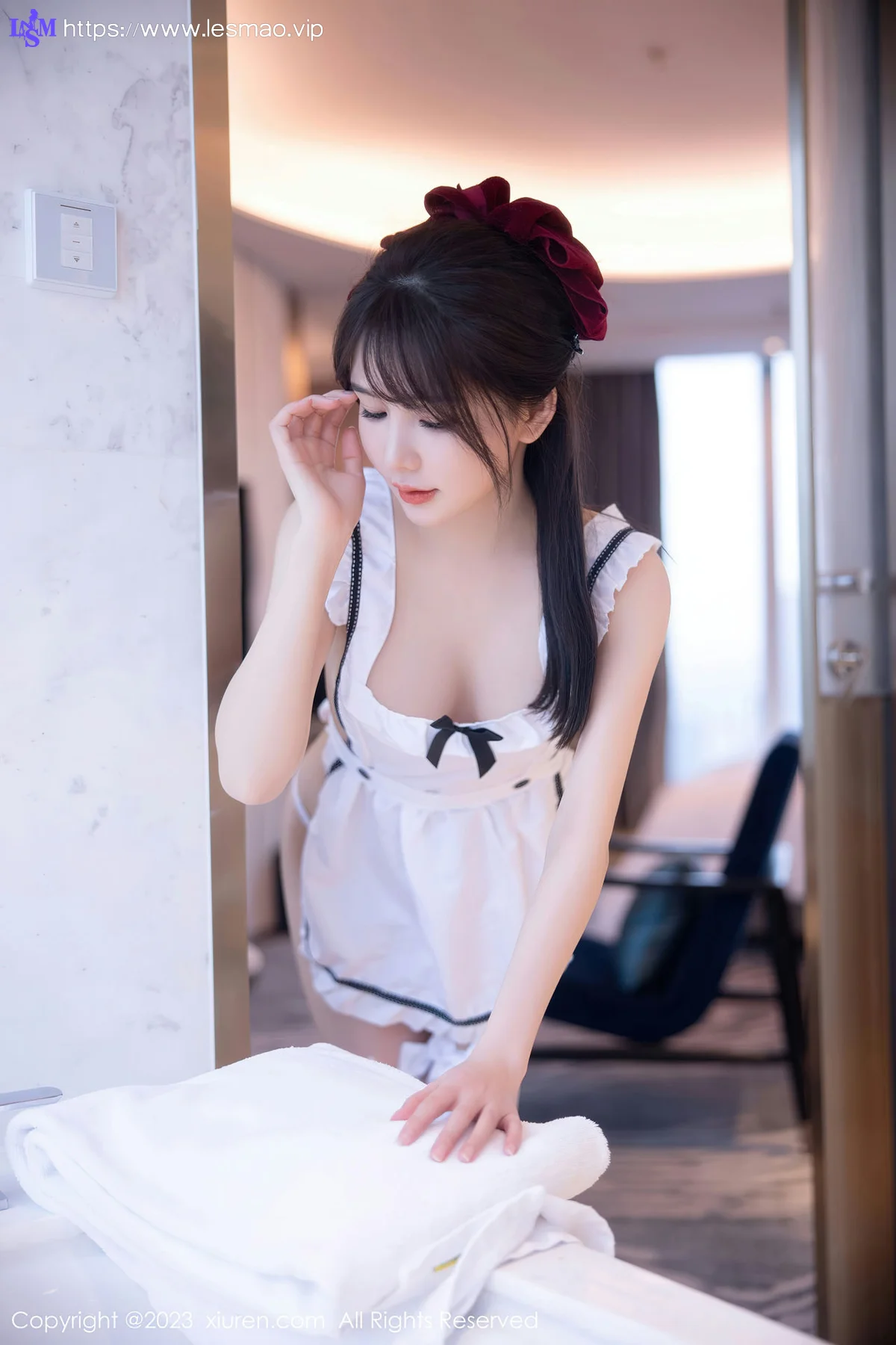 XiuRen 秀人 No.6299 婠婠么 白色女仆性感写真 - 35